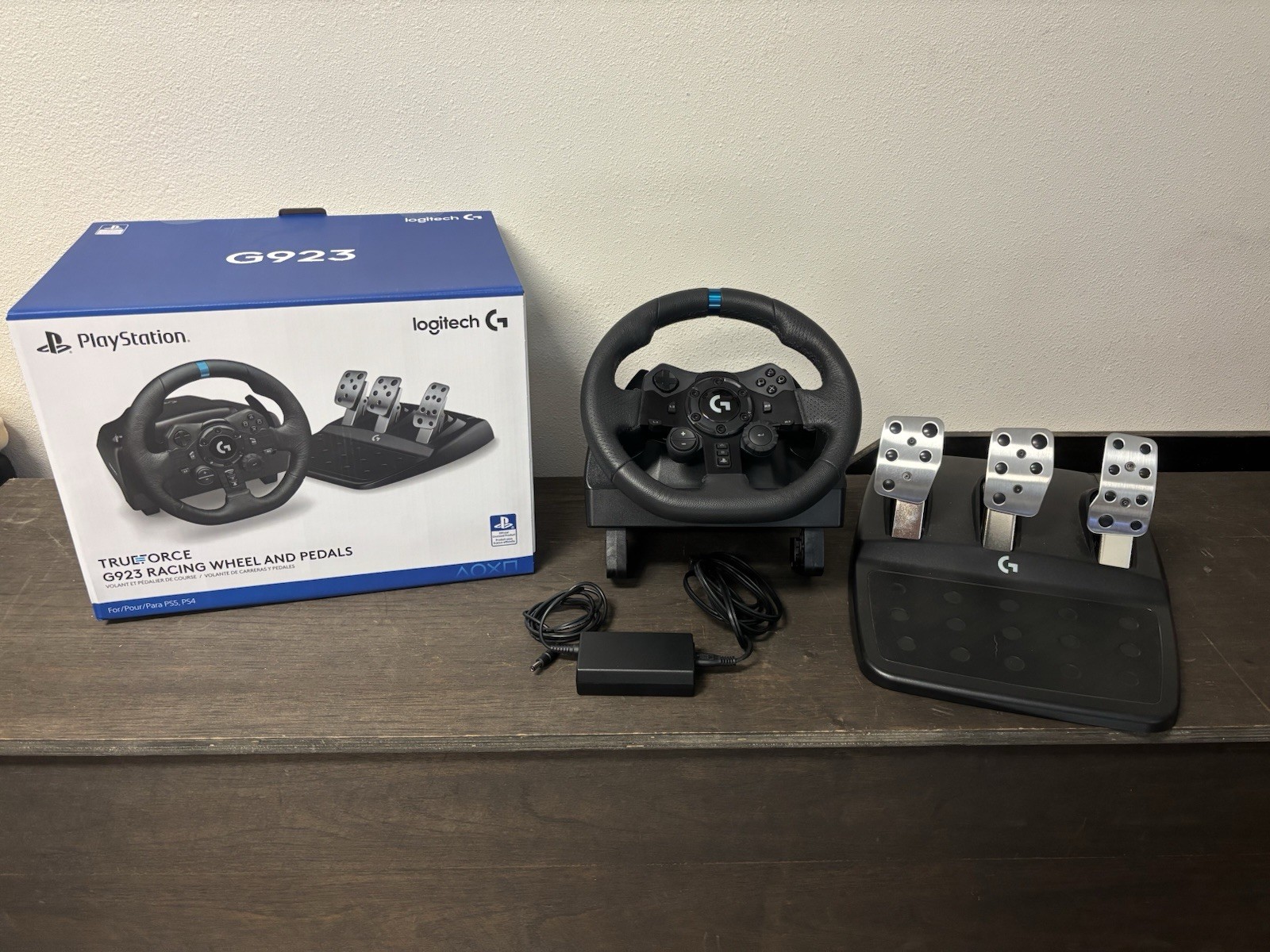 Logitech G923 Racing Wheel and Pedals Compatible with PS5, PS4, PC
