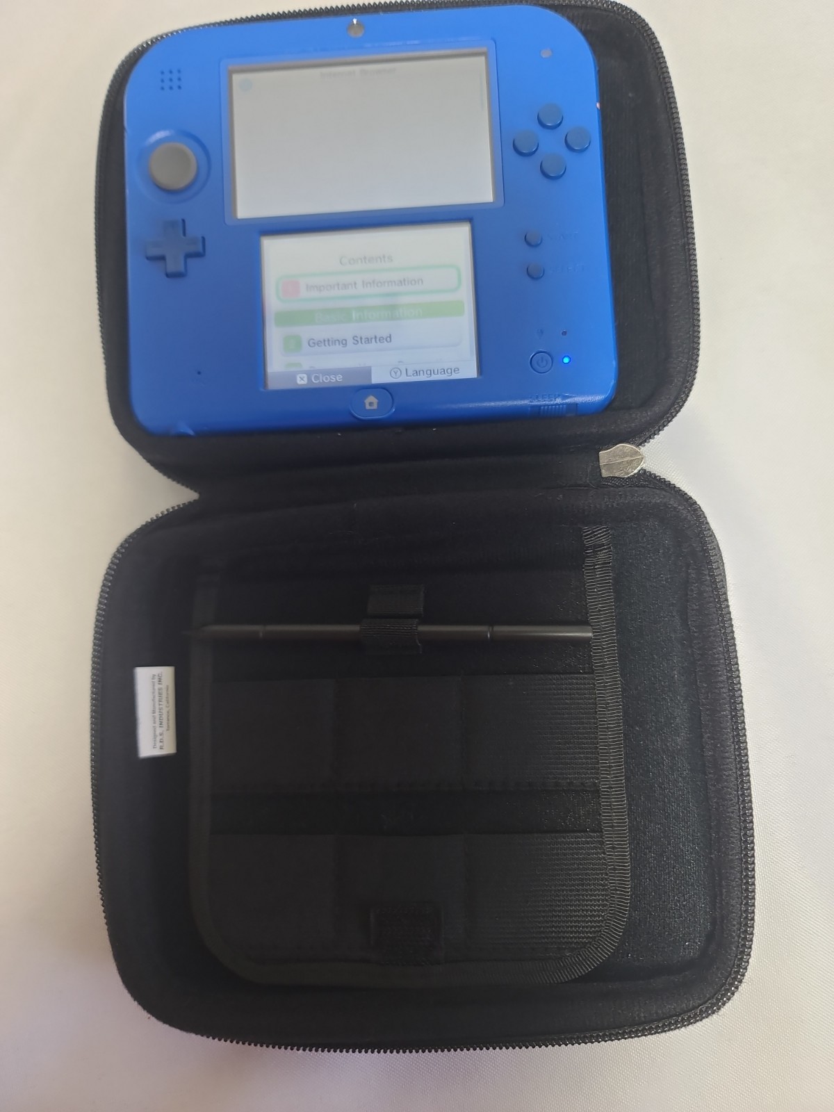 Nintendo 2DS Blue/Black Handheld Console Wi-Fi 4GB Region Free FTR-001 W/Game