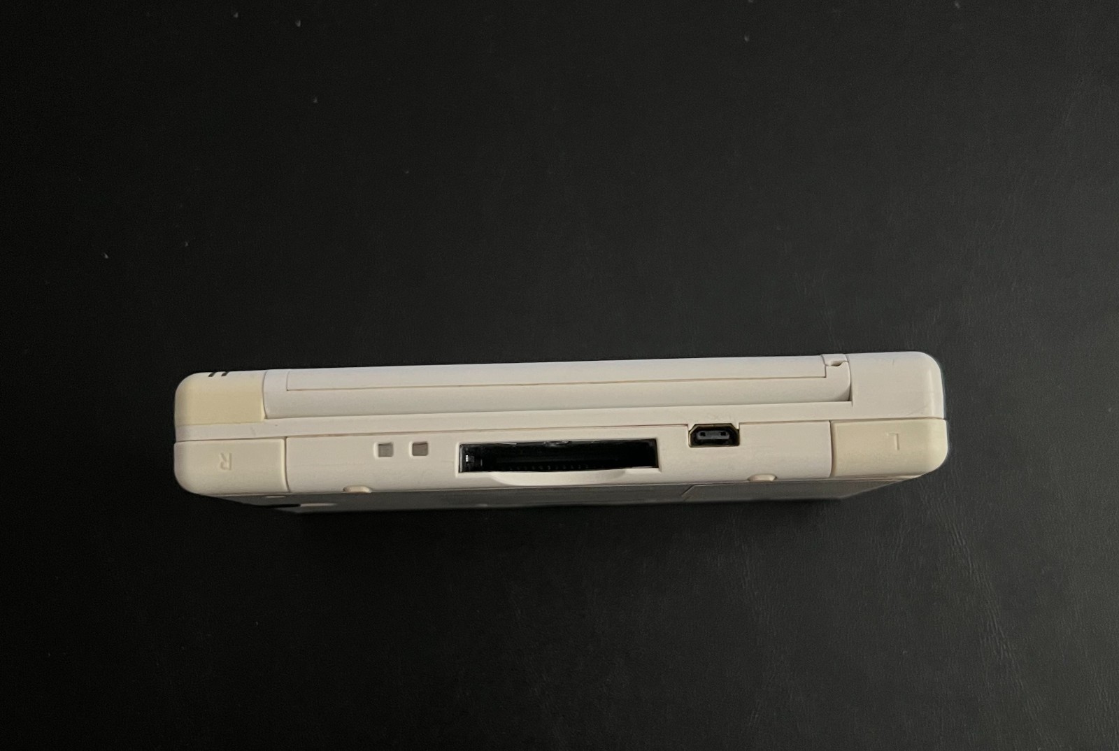 Nintendo DS Lite White Handheld Console Tested & Working w/ Charger & Stylus