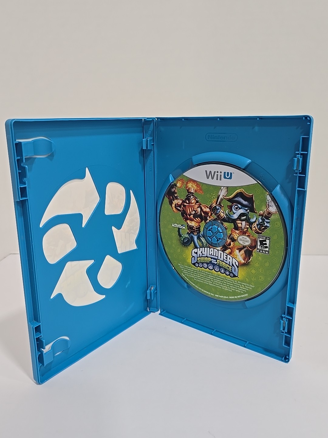 Nintendo WiiU Wii U Activision Skylanders Swap Force Game, Case, & Artwork