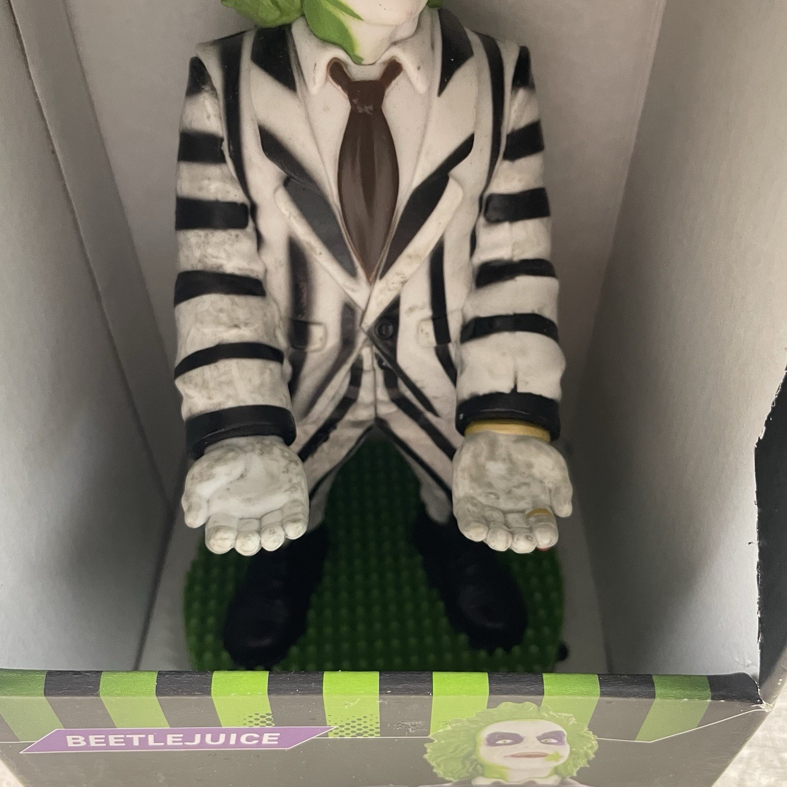 BEETLEJUICE Cable Guys Original Phone & Game Controller Holder Character Stand