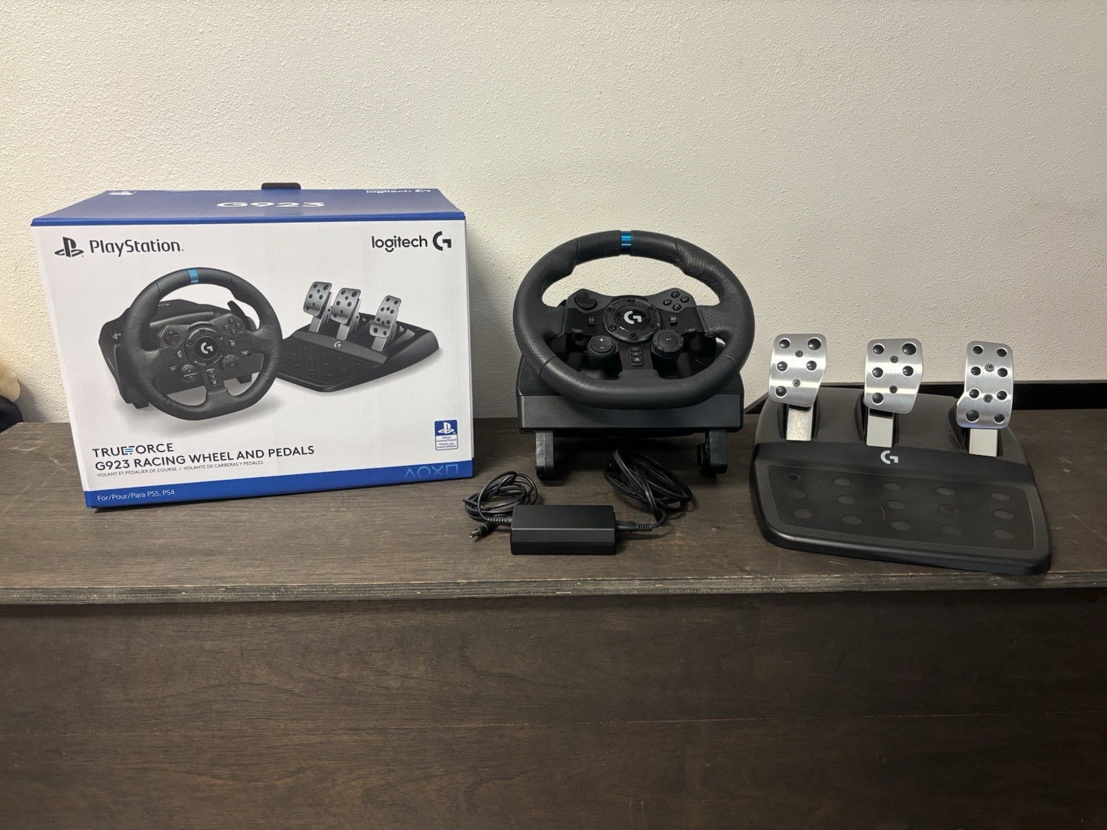 Logitech G923 Racing Wheel and Pedals Compatible with PS5, PS4, PC