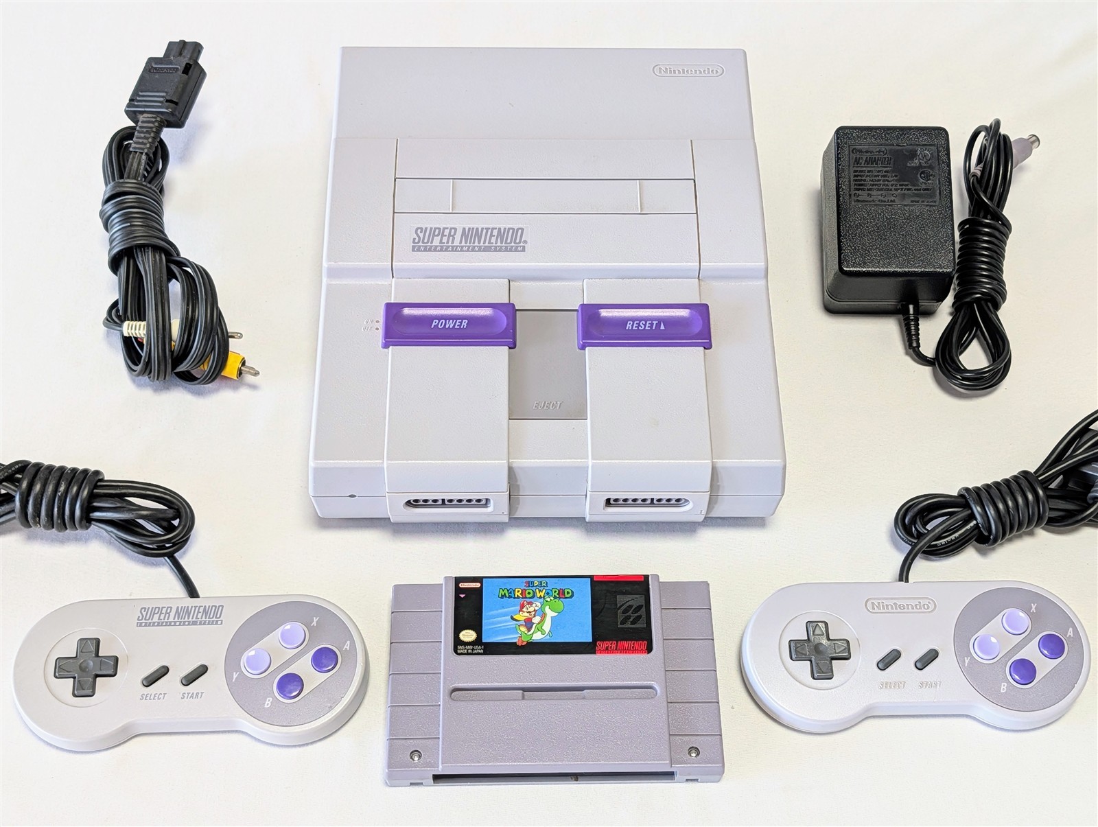 Super Nintendo SNES Console SNS-001 Bundle 2 Controllers Mario World TESTED