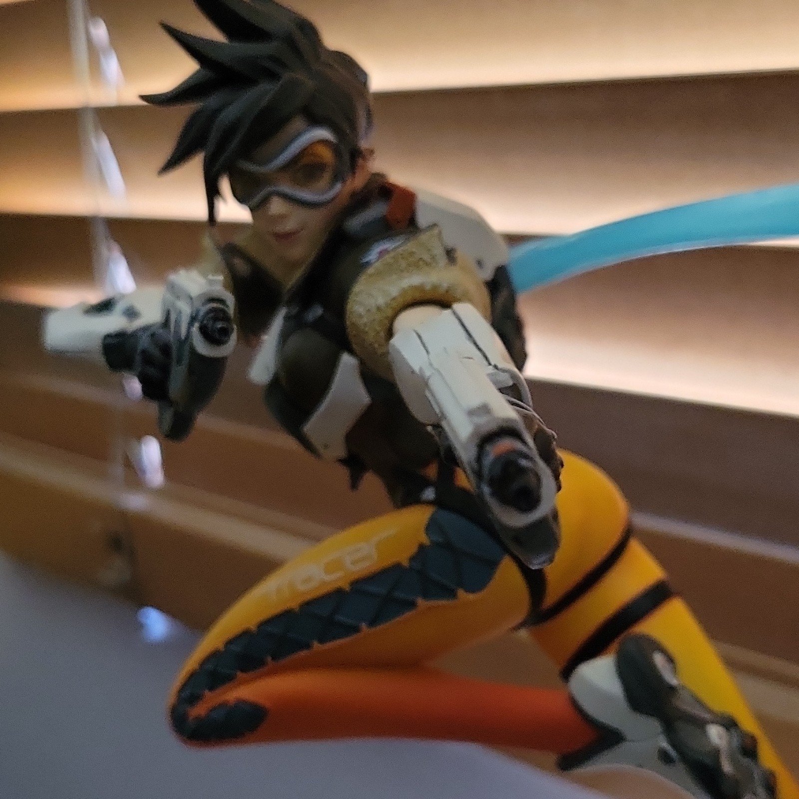 Blizzard Overwatch Tracer Limited Edition Figure Statue with Base