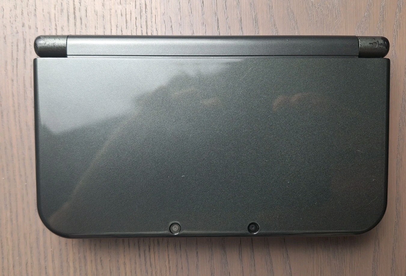 New Nintendo 3DS XL Metallic Black Charger 32GB SD Card REGION FREE