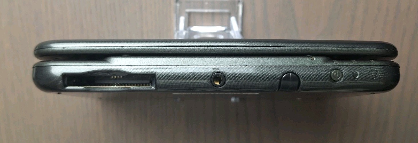 New Nintendo 3DS XL Metallic Black Charger 32GB SD Card REGION FREE