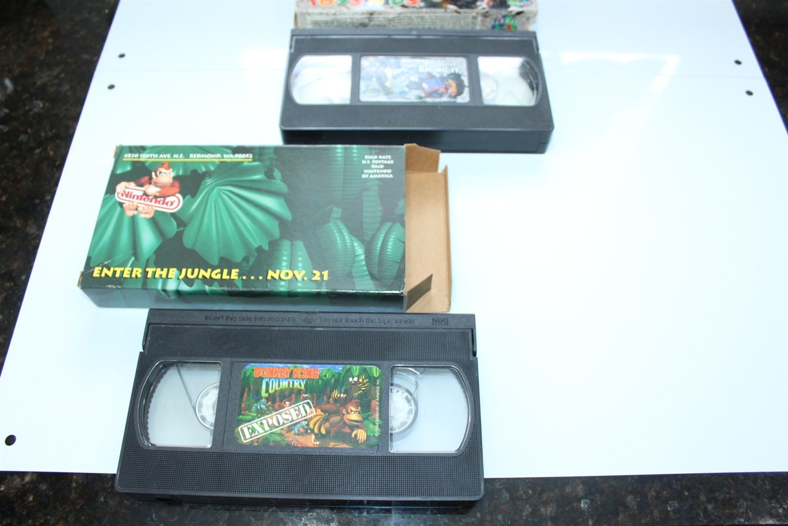 Vintage Nintendo 64 Toys R Us Promo & Donkey Kong Country VHS Promo Video Tapes