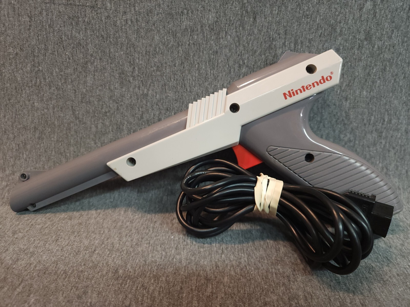 Duck Hunt NES Nintendo Entertainment 5-Screw, Unpunched Black Box!!READ