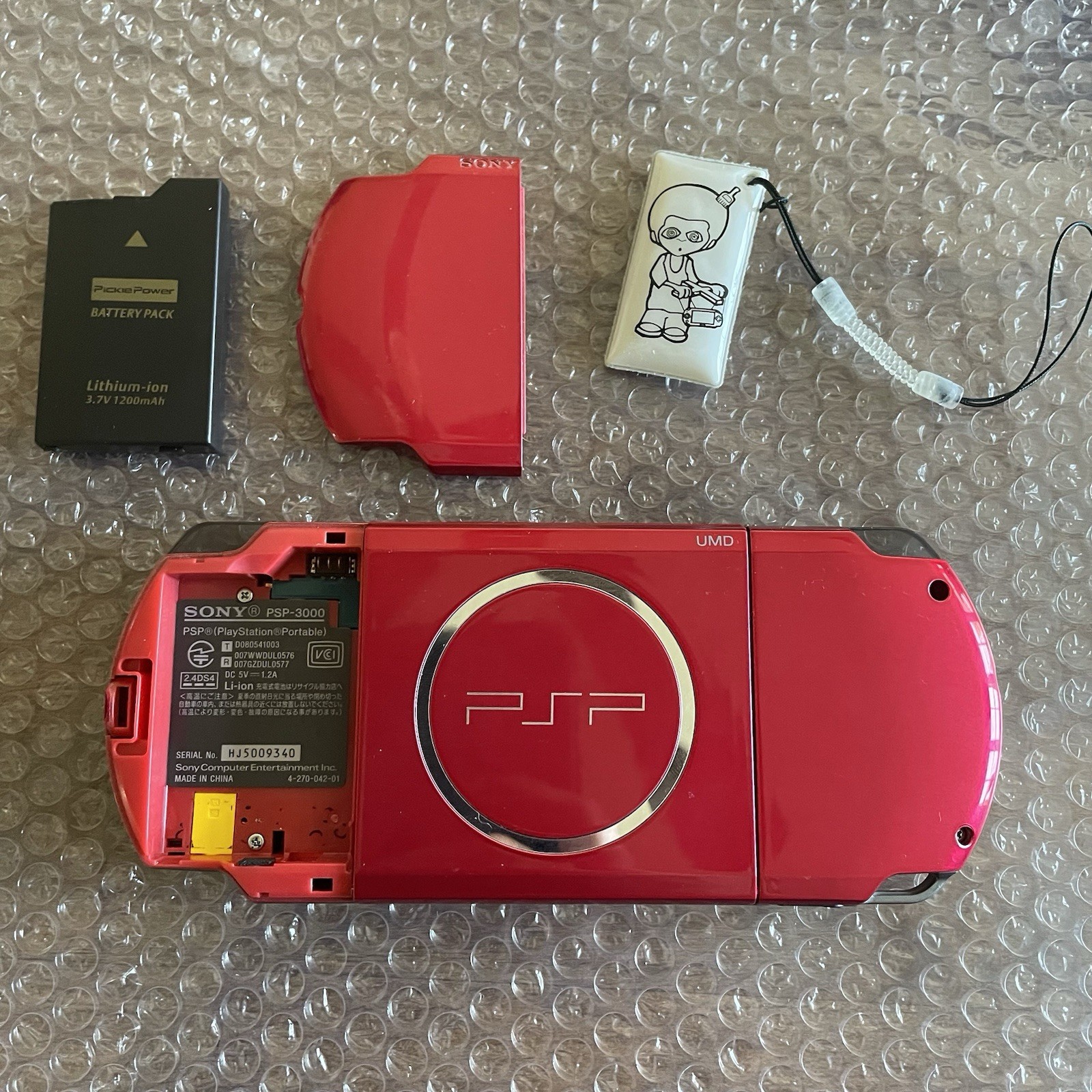 PSP 3000 Custom Red/White, Extremely Rare Mad Catz MLB Case/Promo Screen Cleaner