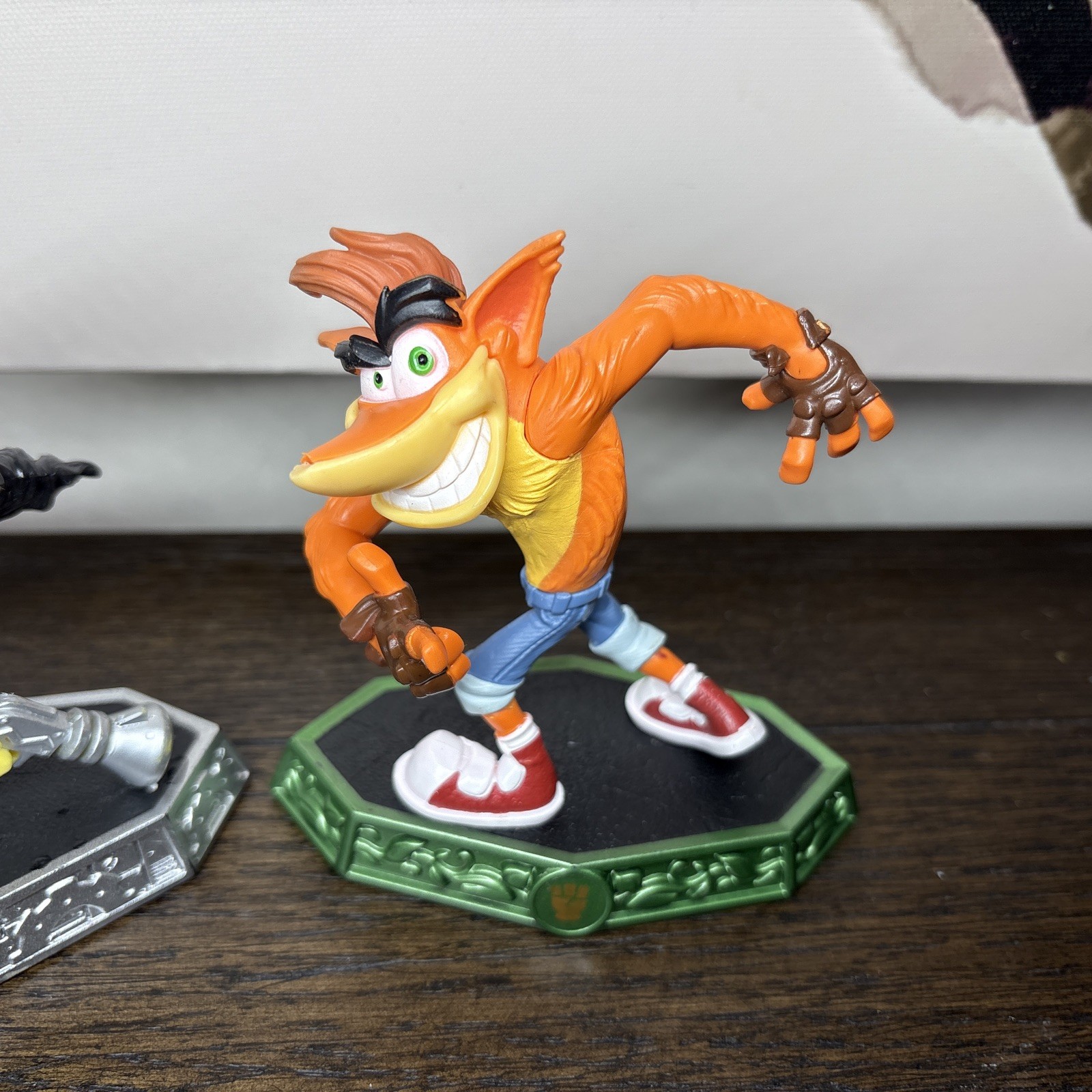 Activision Skylanders Imaginators Sensei Crash Bandicoot and Dr Neo Cortex A