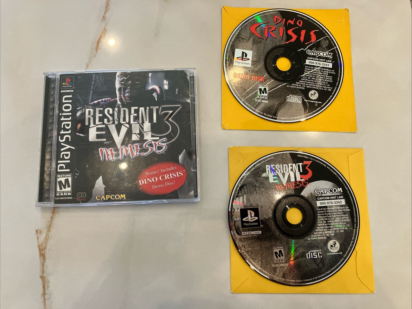 Resident Evil 3: Nemesis PS1 CIB w/ Dino Crisis Demo Manual & Reg Card Tested