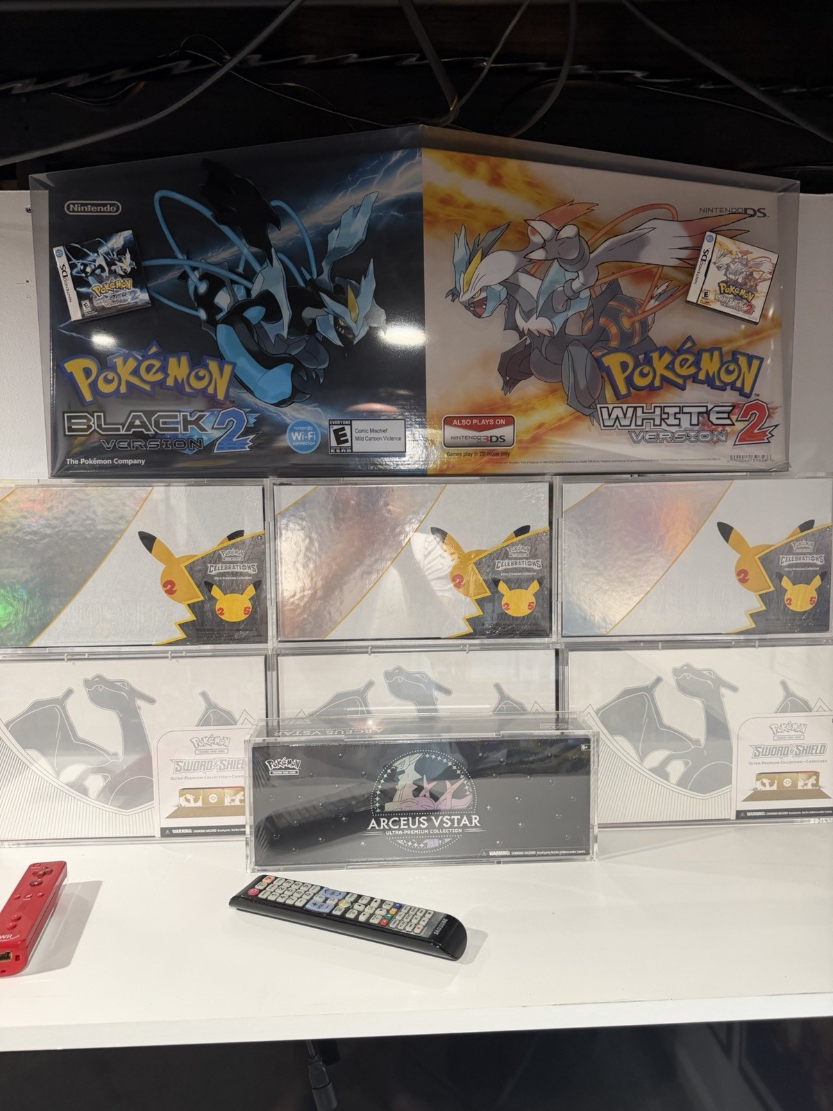 RARE Pokémon Black & White Version 2 Display
