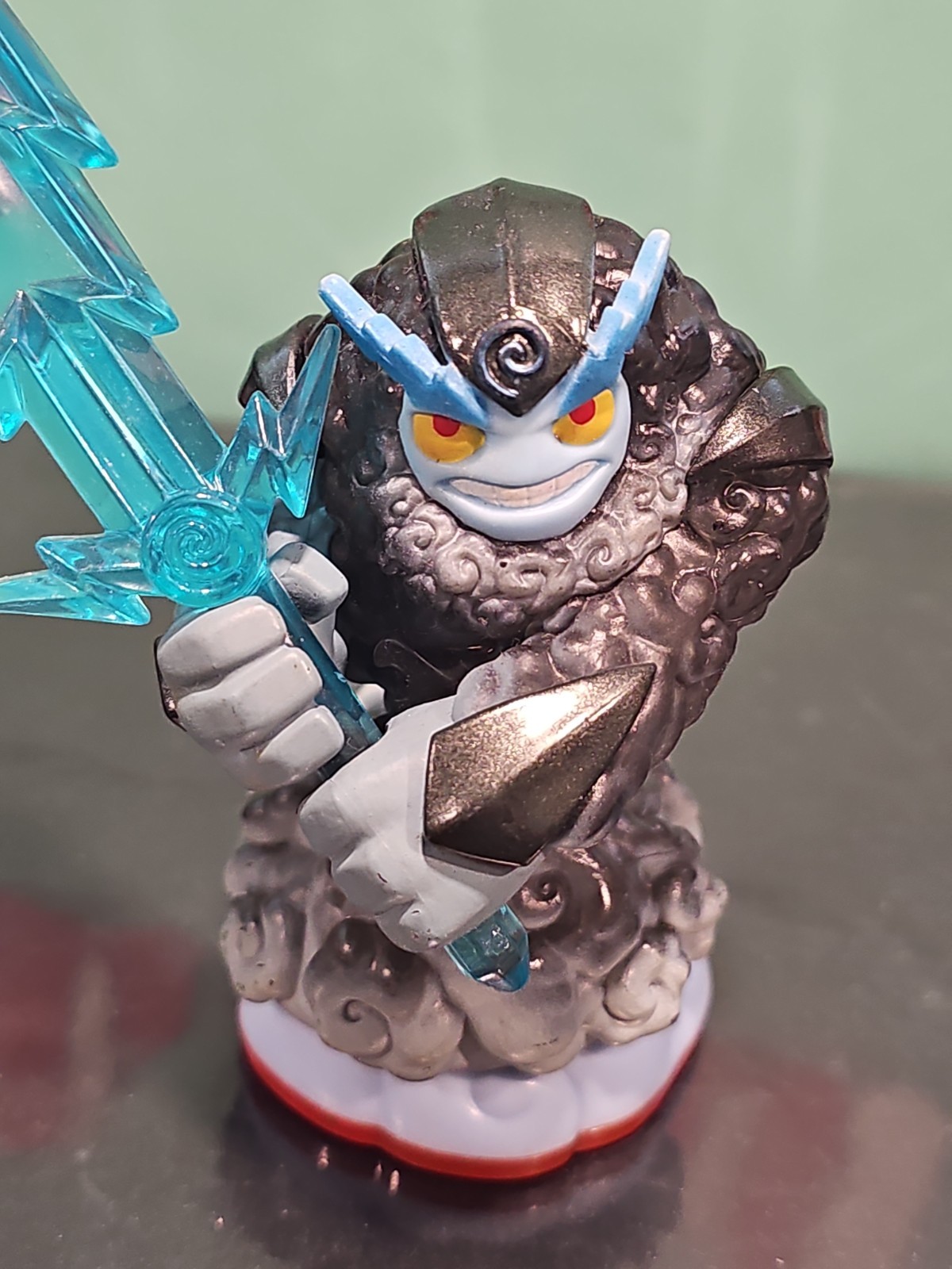 Skylanders Trap Team THUNDERBOLT Model No. 87171888