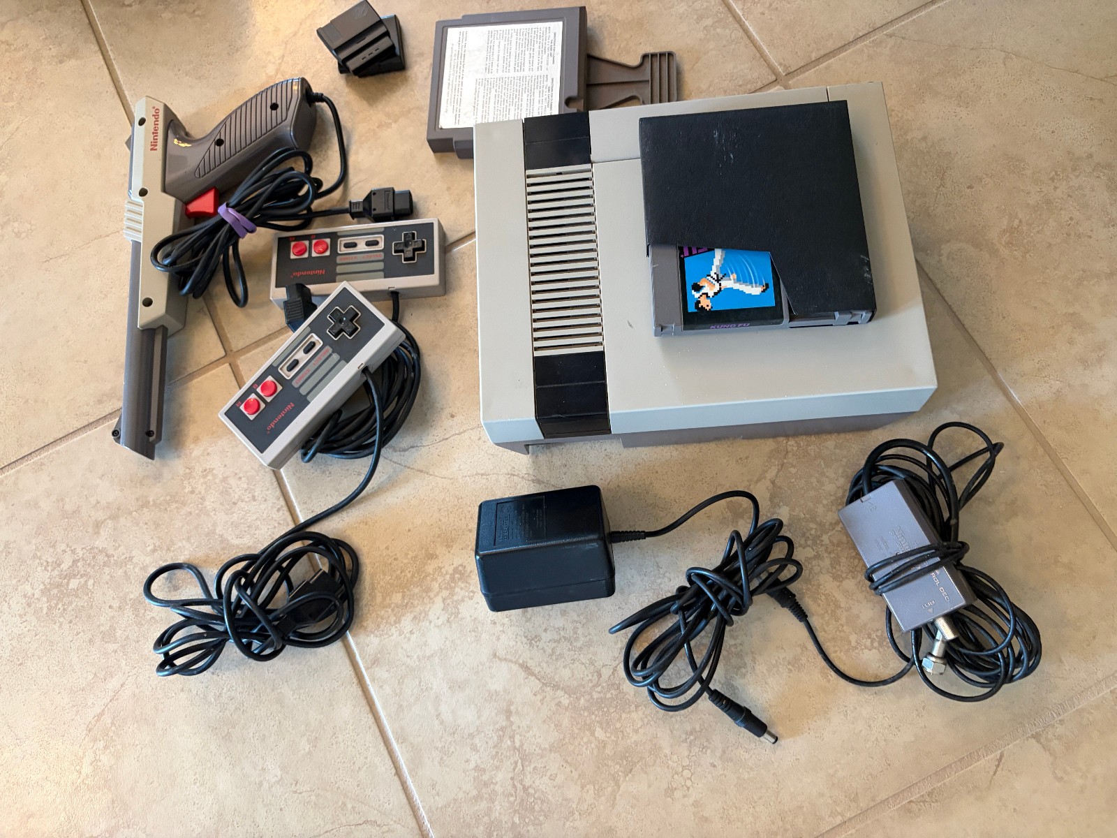 Vintage Nintendo NES Game System Home Console – Lot#2 w/ all accesories included
