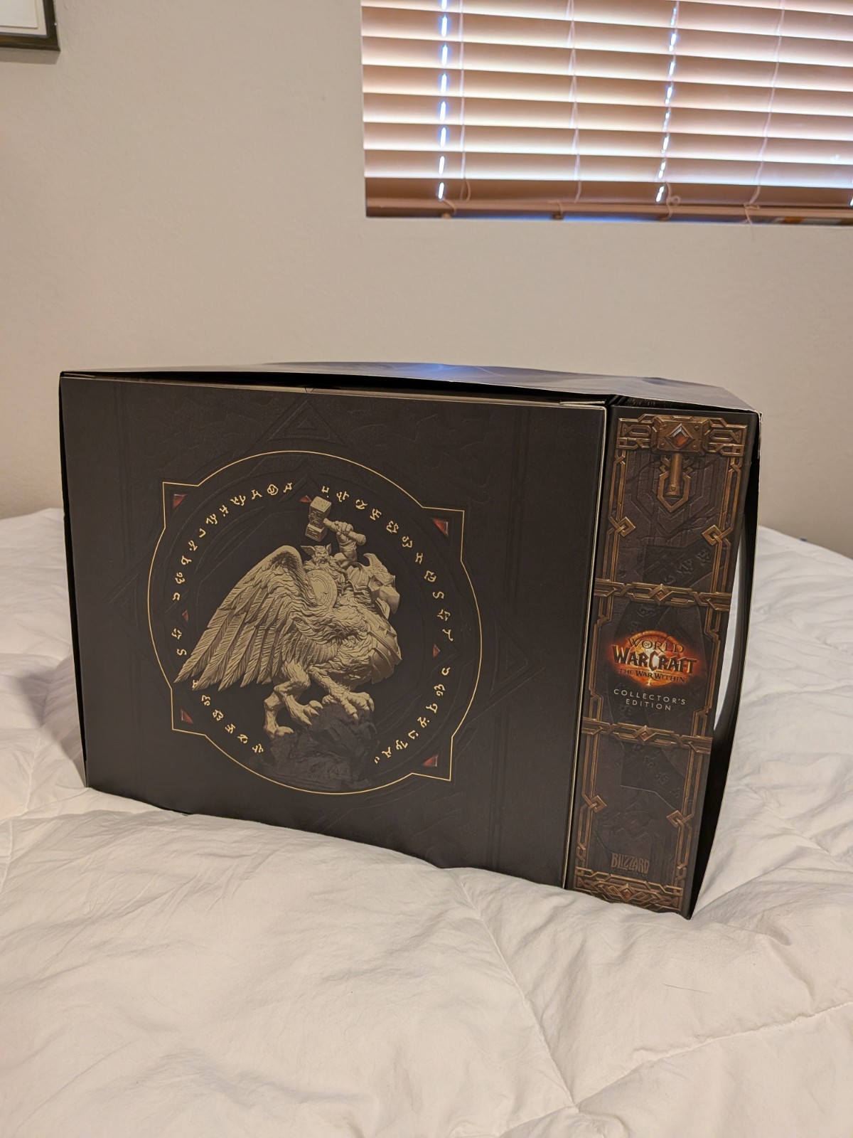 World of Warcraft 20th Anniversary Collector’s Edition With Statue (No Code)