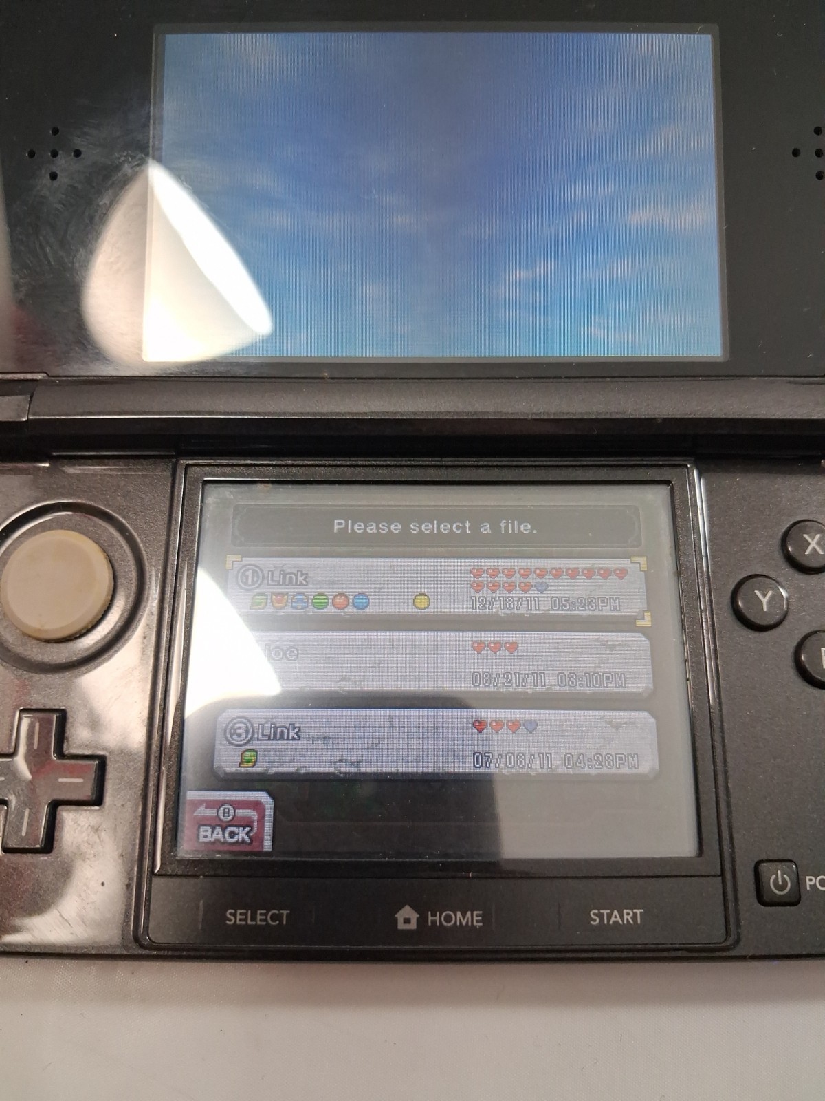 Nintendo 3DS Handheld System Black With Zelda Ocarina Of Time Charger 2Gb SD