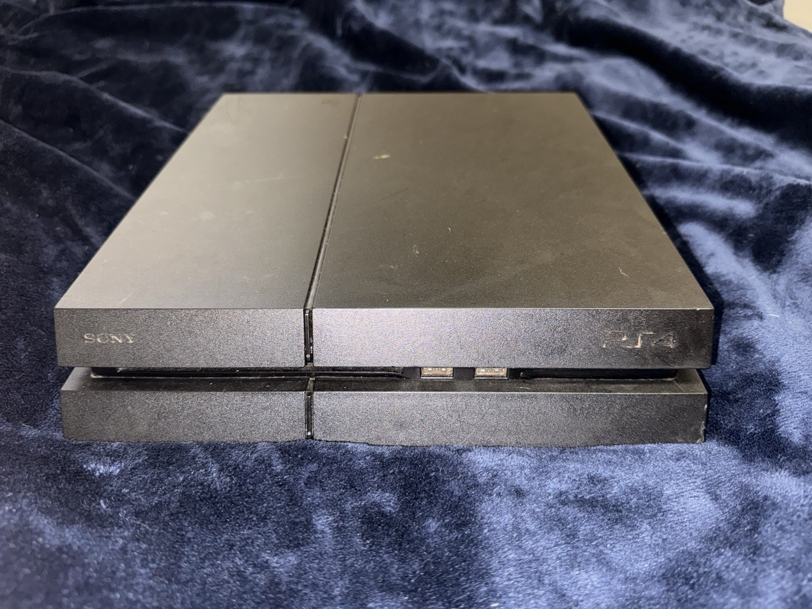 Sony PlayStation 4 Black Blu-Ray Compatible HDMI USB Home Console