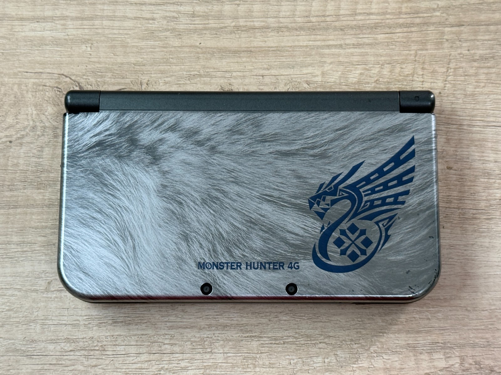 RANK B+ IPS Nintendo New 3DS XL Monster Hunter 4G Console IPS Screen TOP D7021