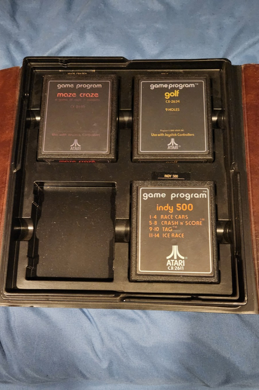 Atari 8 Game Binder Storage Case Brown Vintage 7 Games Included TESTED/WORKING