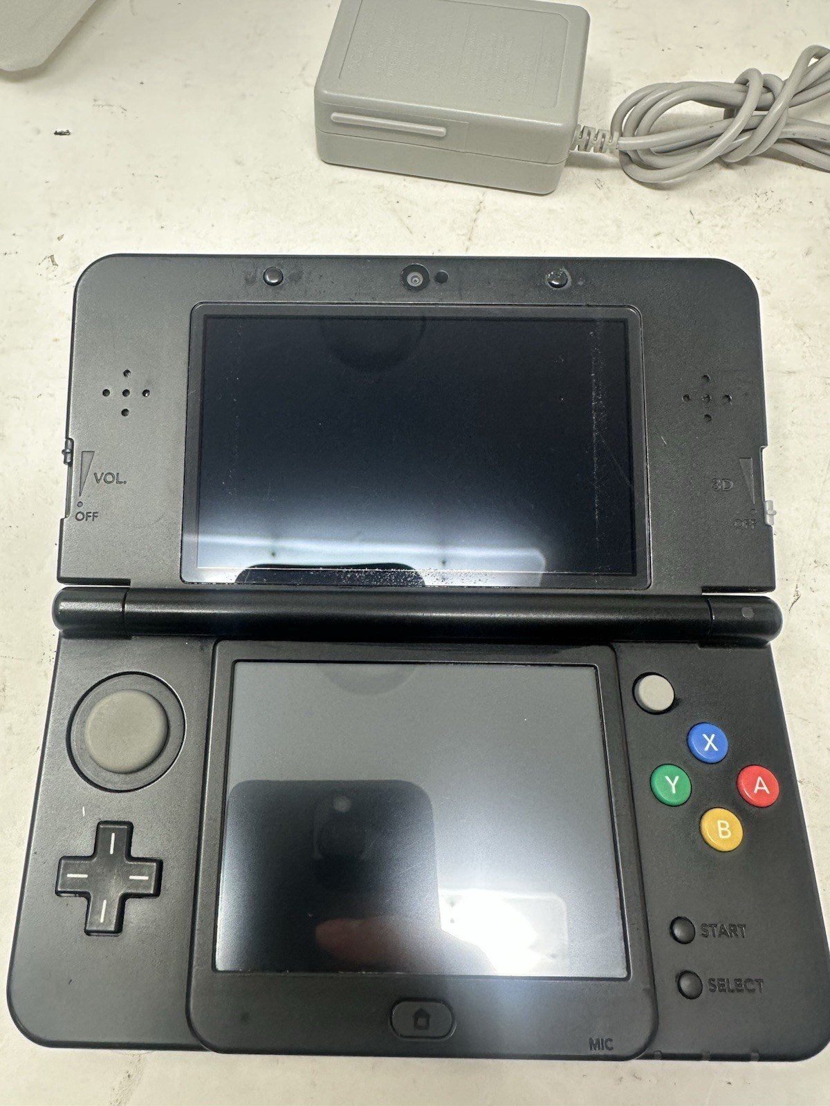 New Nintendo 3DS Mario Edition Black Friday Edition US Model W Charger