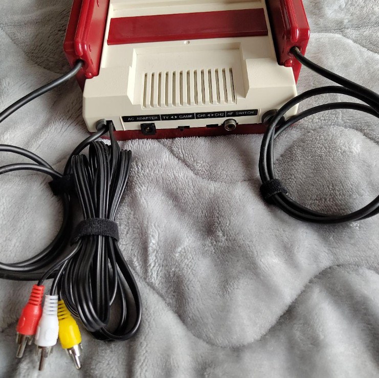 Famicom Console System Nintendo NES FC Japan AV Mod W/ AC Adapter Composite