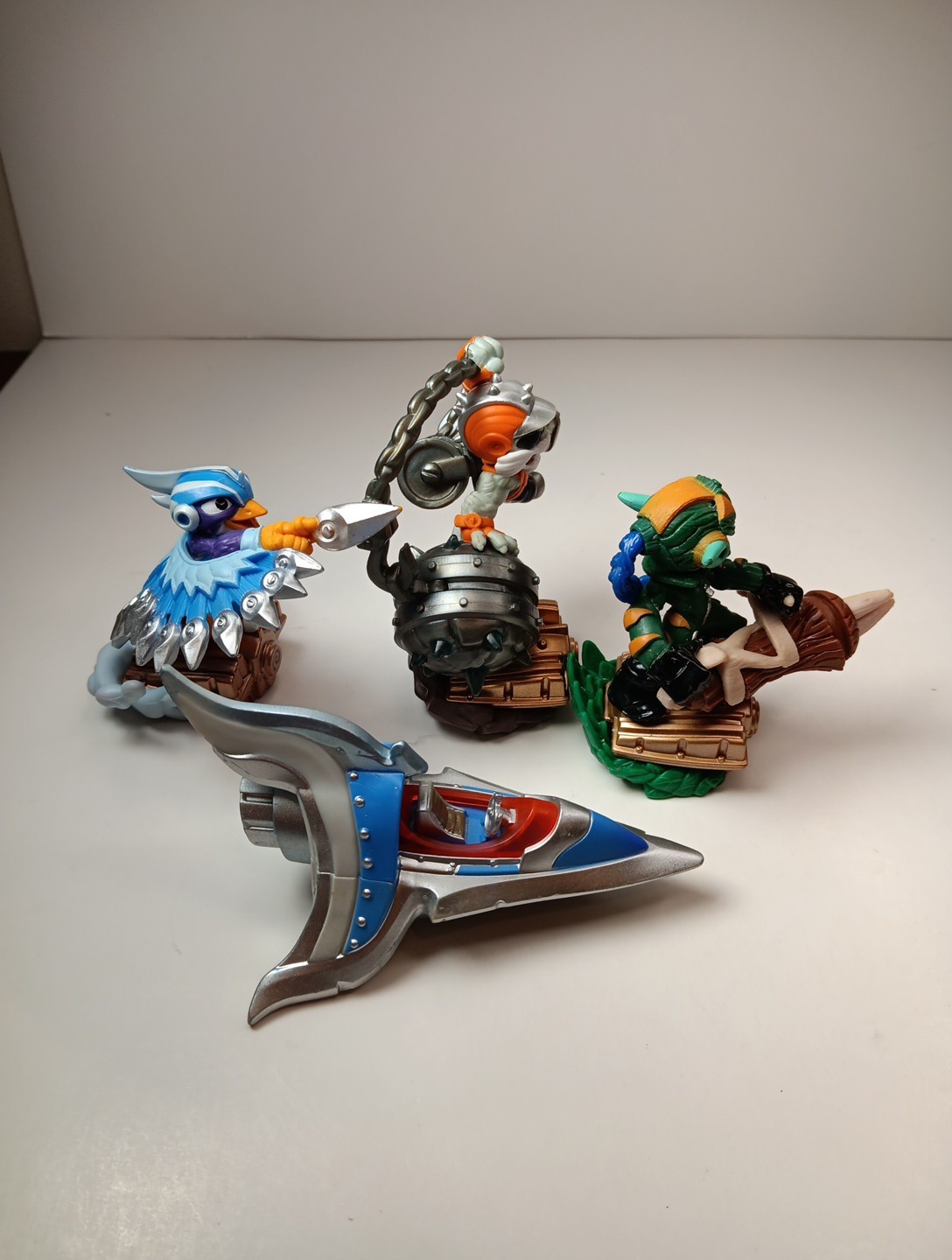 Lot Of 4 Skylanders Figures Super Chargers Stormblade Smash Hit Stealth Elf