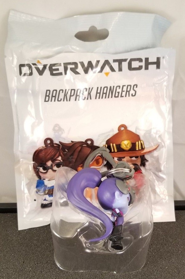 Widowmaker – Overwatch – Backpack Hanger – Keychain – Clip – Opened to reveal