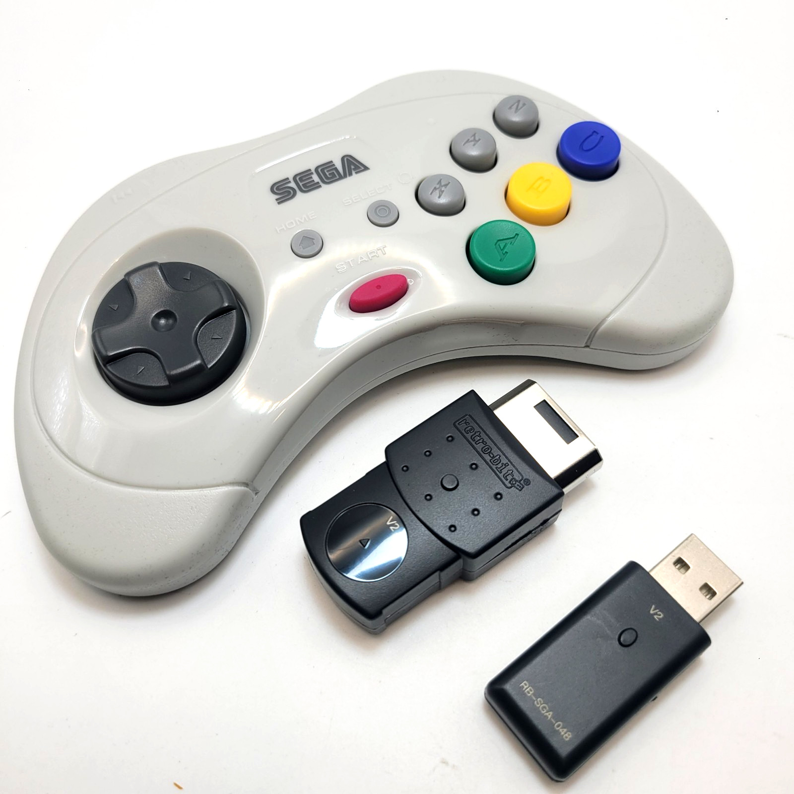 Retro-Bit 2.4GHz V2 Wireless Controller 8-Button Sega Saturn, Genesis Mini White