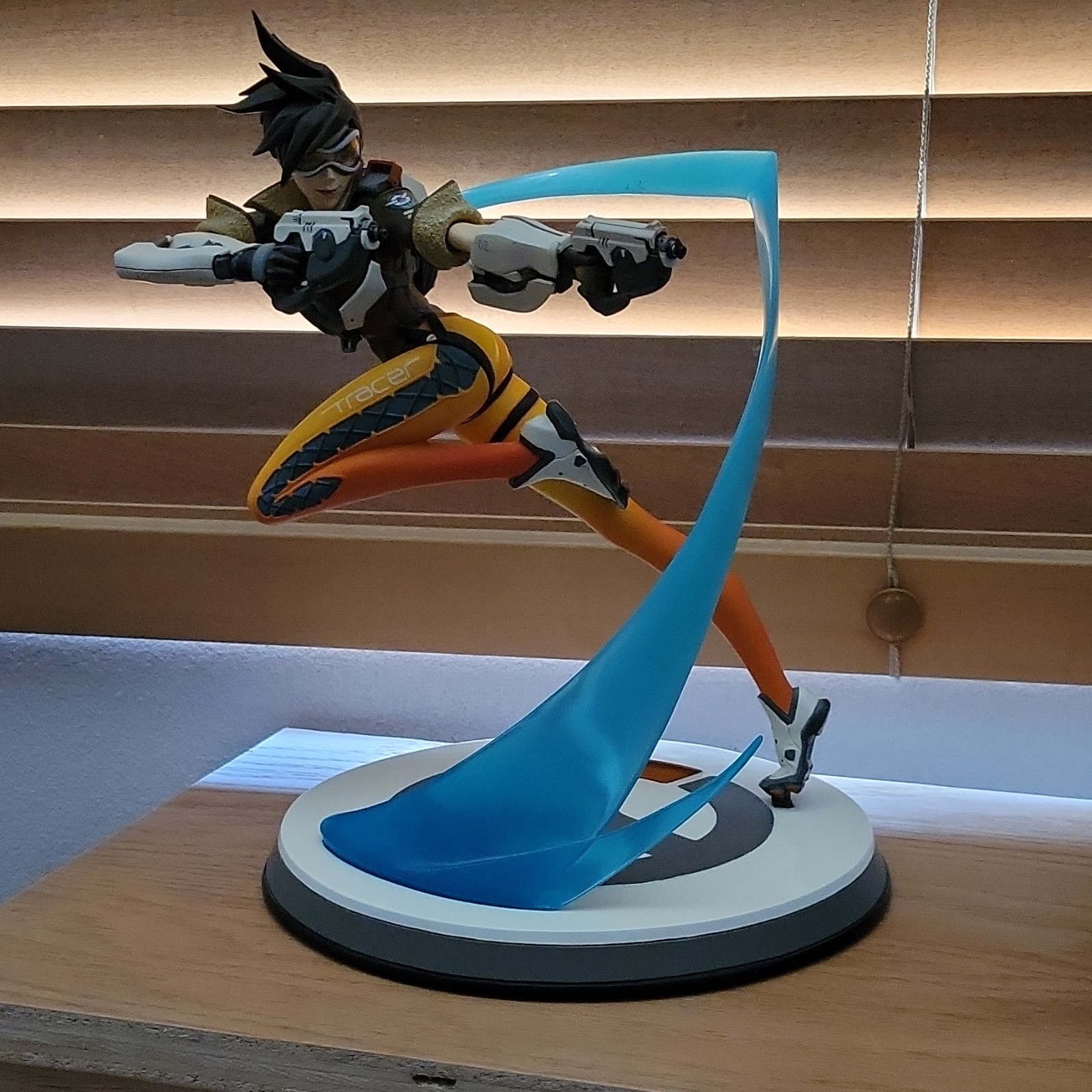 Blizzard Overwatch Tracer Limited Edition Figure Statue with Base