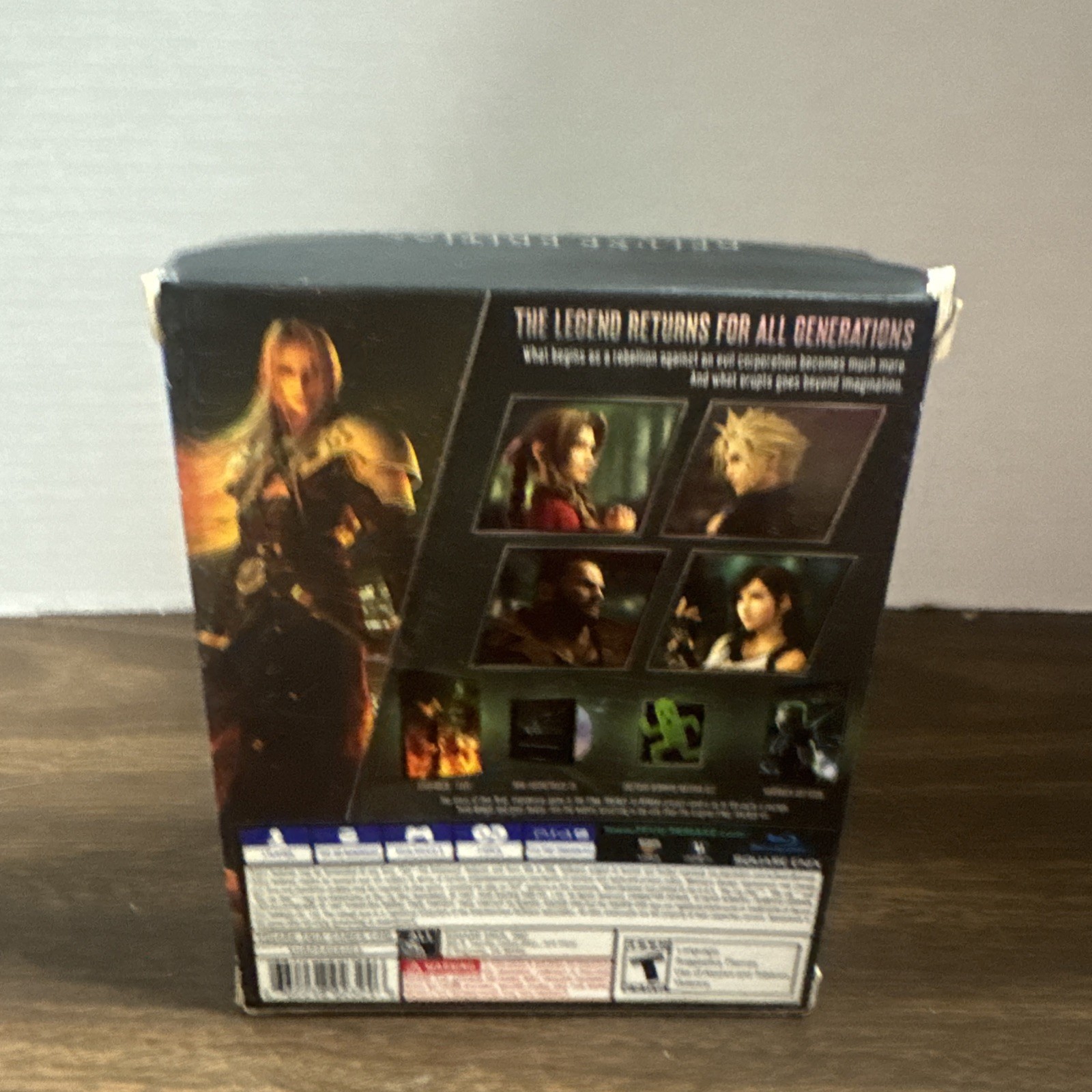 Final Fantasy VII Remake Deluxe Edition – Sony PlayStation 4