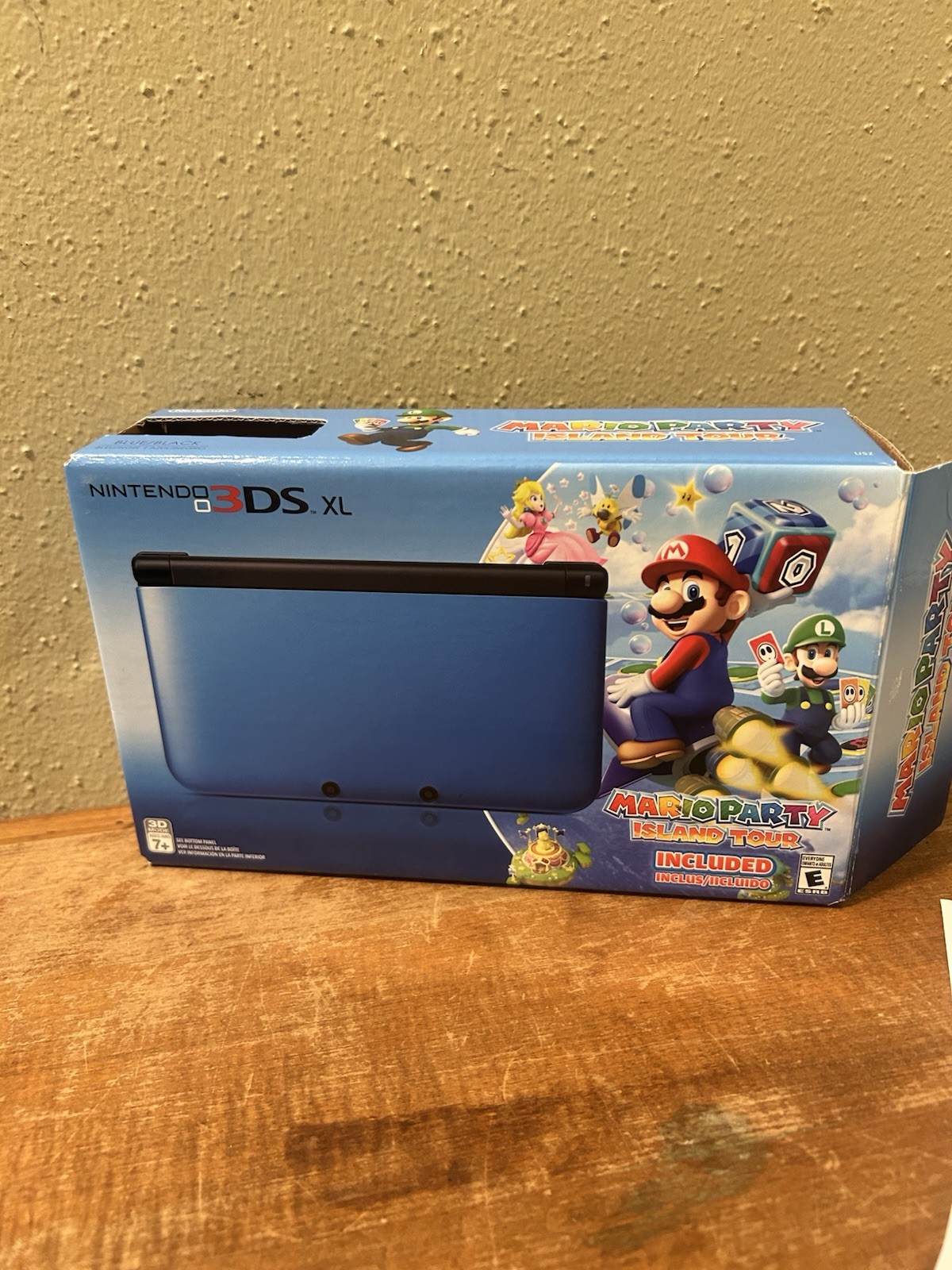 Nintendo 3DS XL Blue/Black Handheld Console Bundle