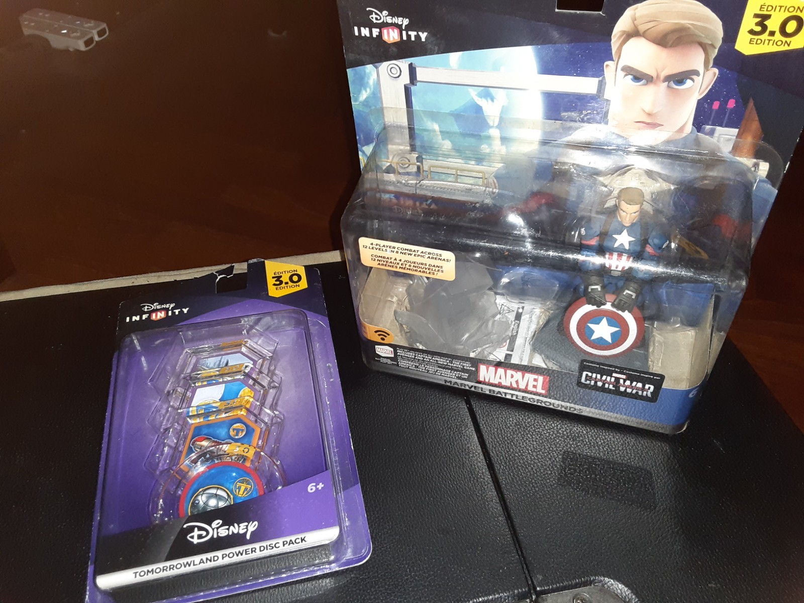 Disney Infinity 3.0 Marvel Battle Ground Civil War Captain America +Power Discs
