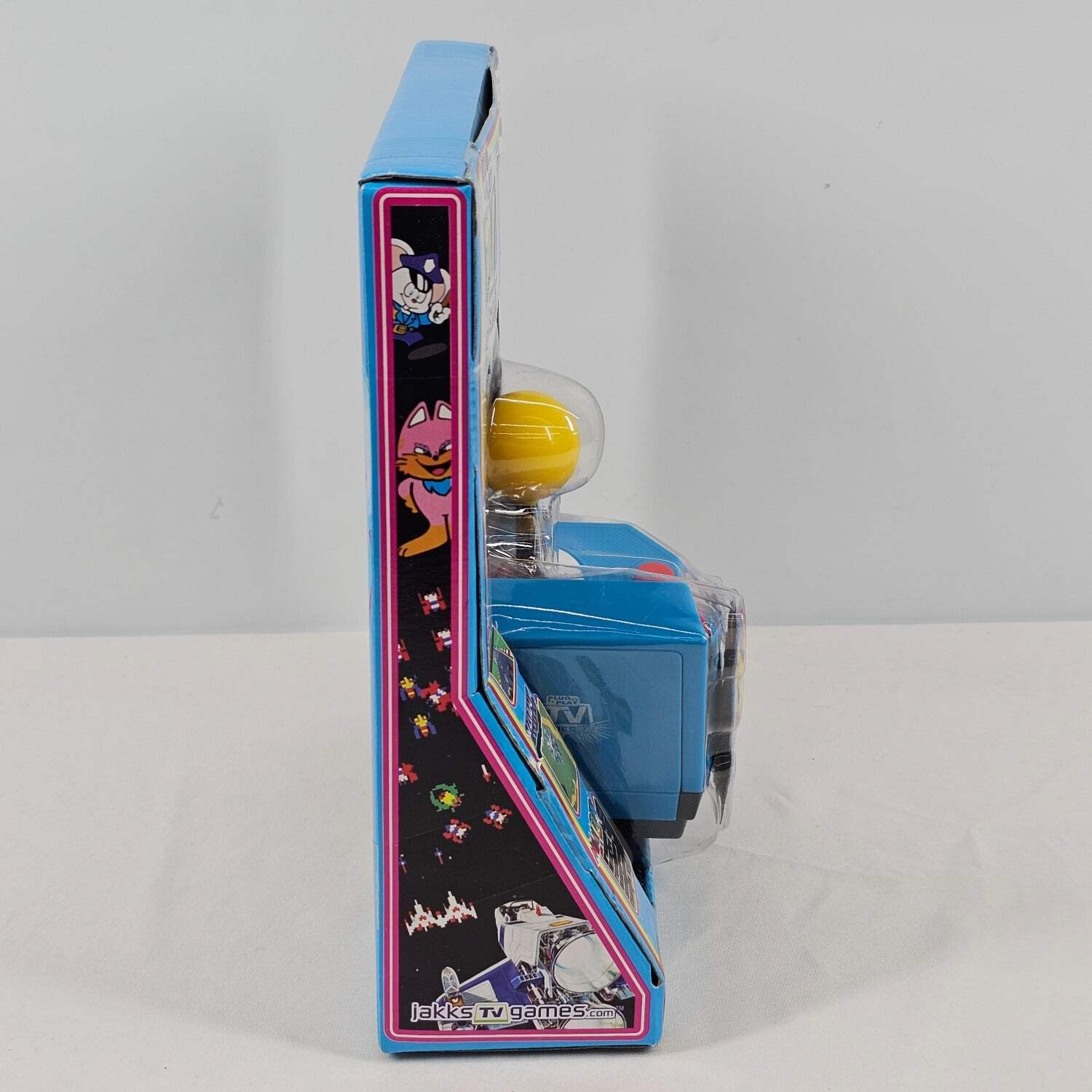 New Jakks Pacific Ms. Pac-Man 5-in-1 Arcade Classics Plug & Play TV Game 58018