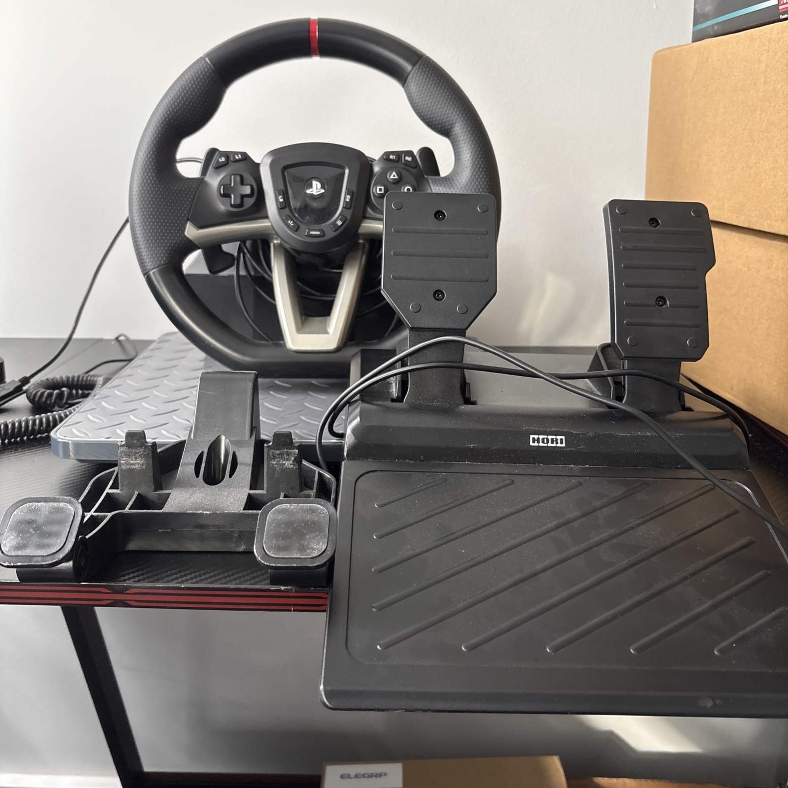 RACE CAR, SIMULATOR, STEERING WHEEL That Goes On The Table/Pedals Go On Floor ￼