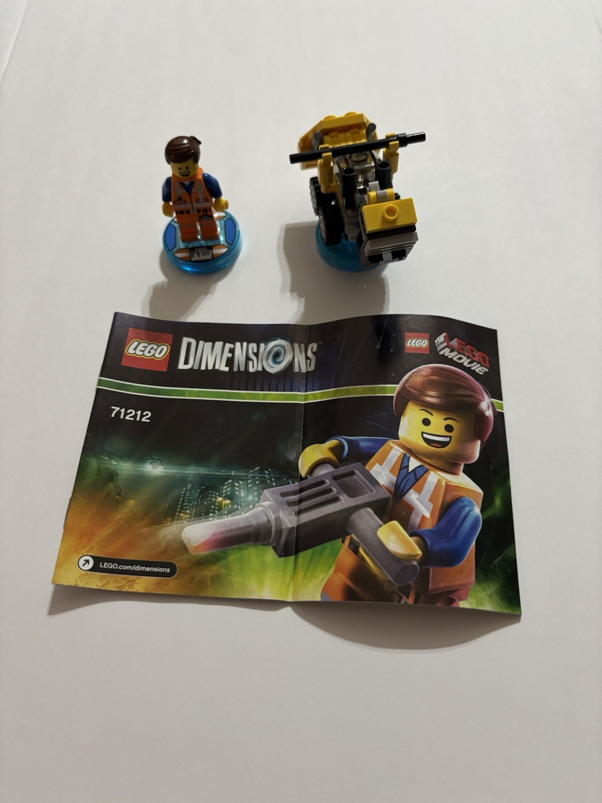 LEGO Dimensions Minifigure & Vehicle Lot w/ Manuals Bart, Finn, Emmet 2016