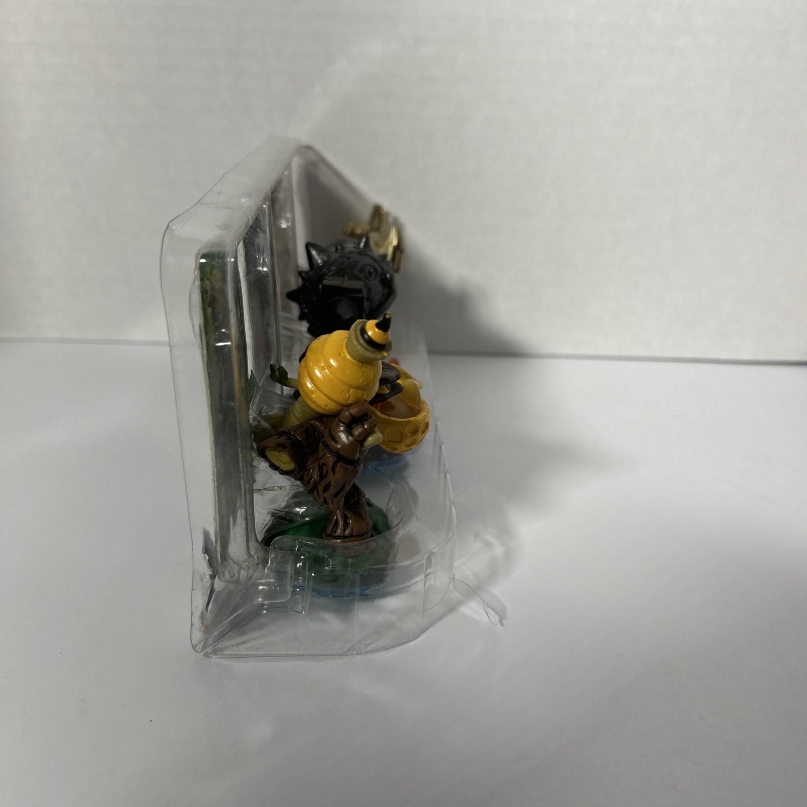 Skylanders SWAP FORCE Fiery Forge Battle Pack w/ BUMBLE BLAST & TERRAFIN