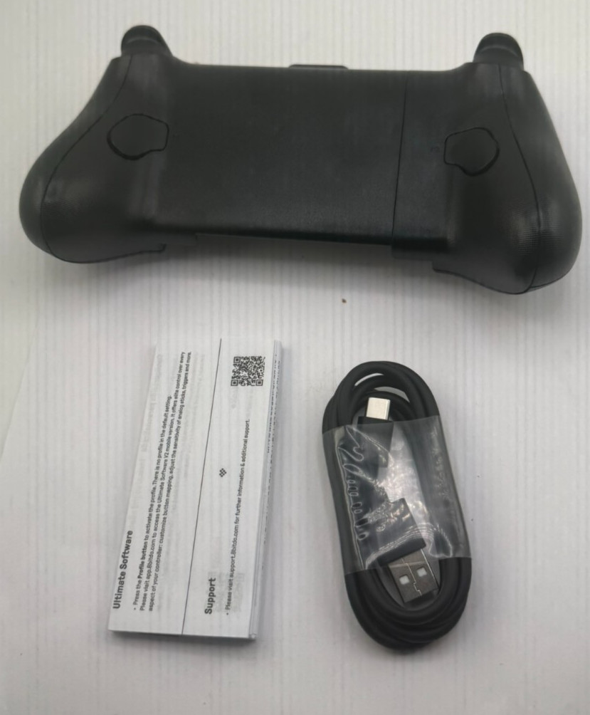 8bitdo Ultimate Mobile Gaming Controller – Android/ iOS – OPEN BOX