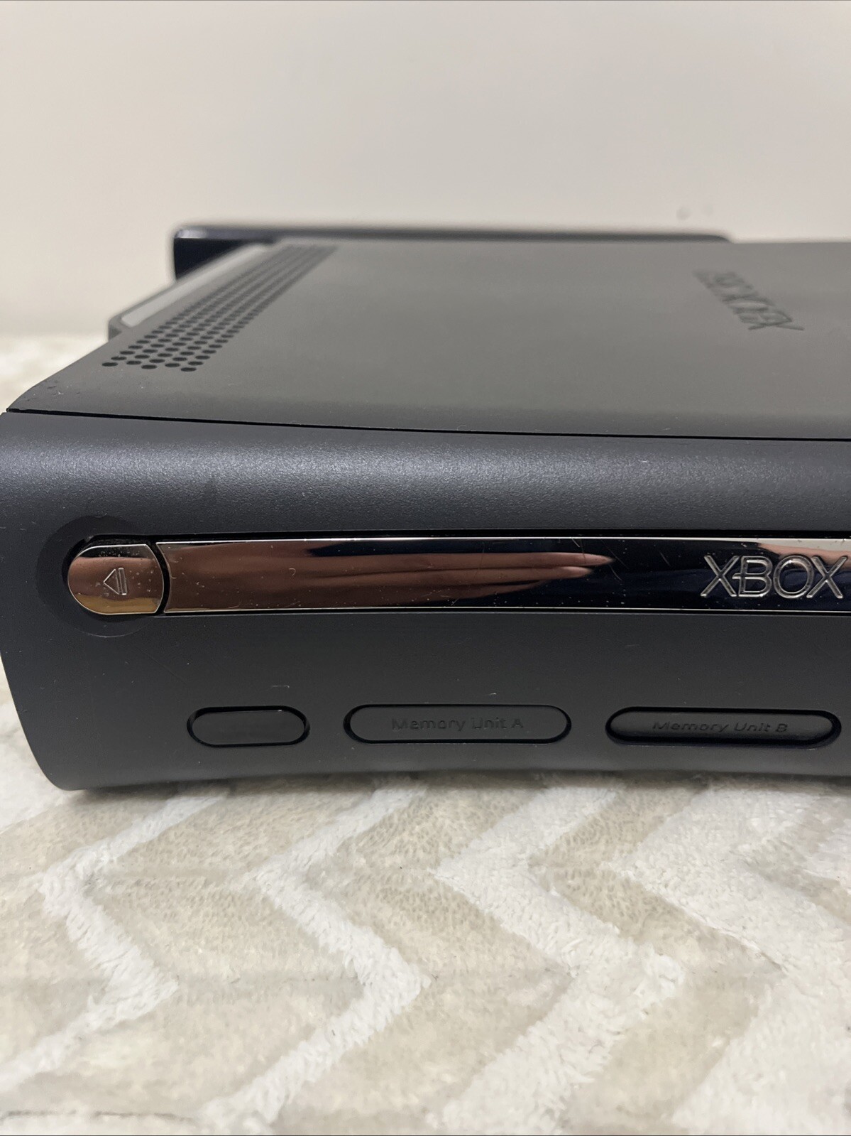 Microsoft Xbox 360 120GB Console With Power Adapter , Controller & Motion Cam
