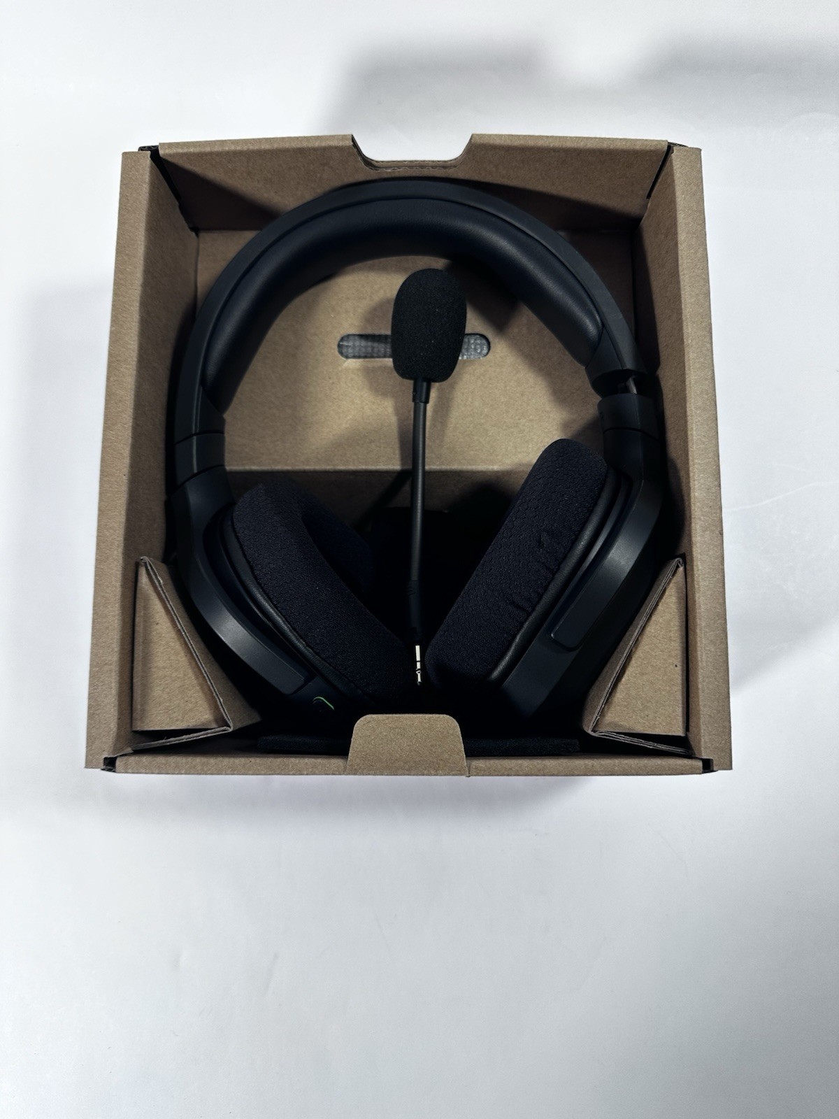 AV118 Razer Barracuda X Wireless Multi-Platform Gaming Headset-Good Condition