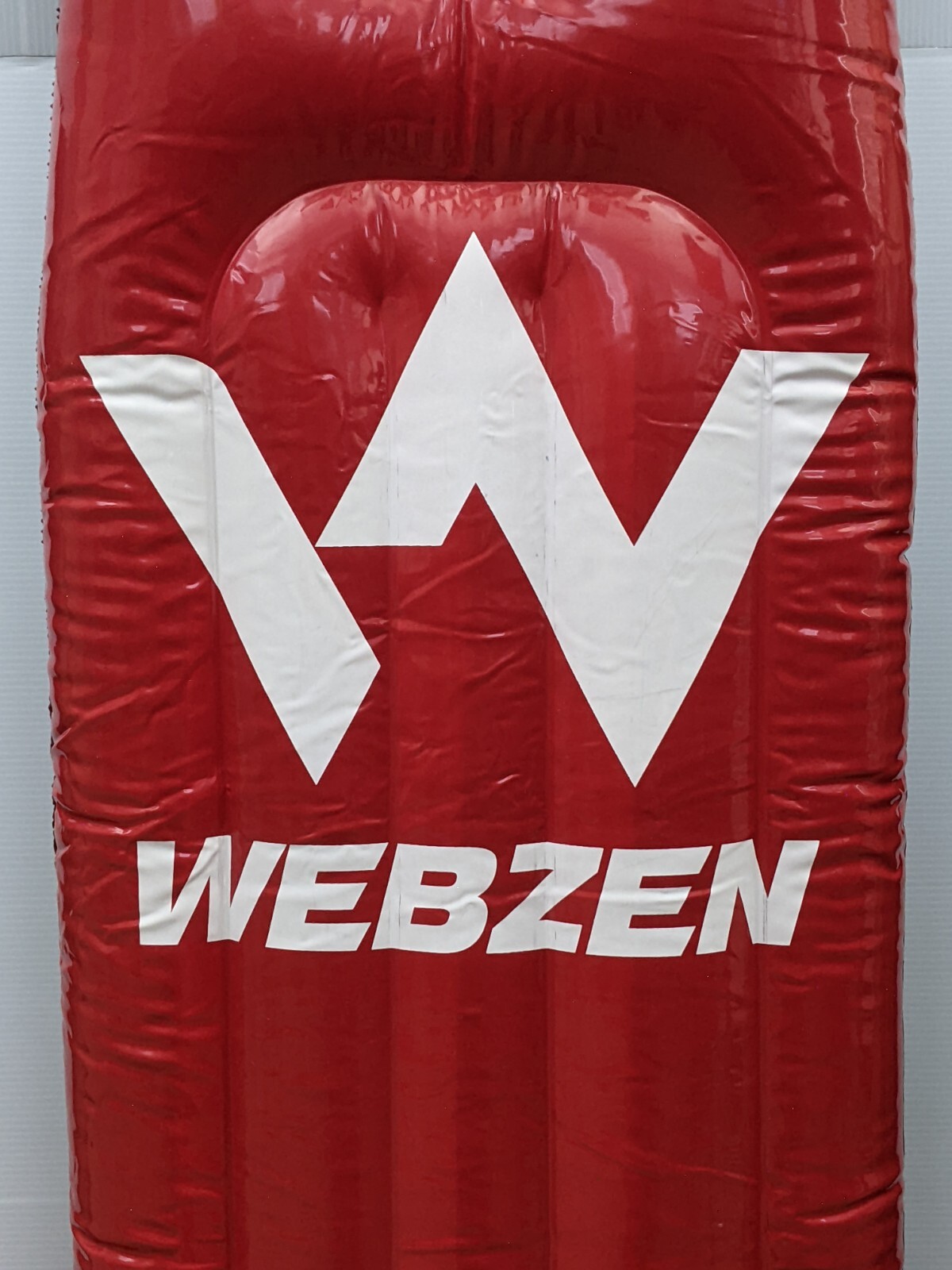Webzen E3 2006: Pair of Promo Pool Inflatable Single Person Rafts With Strap