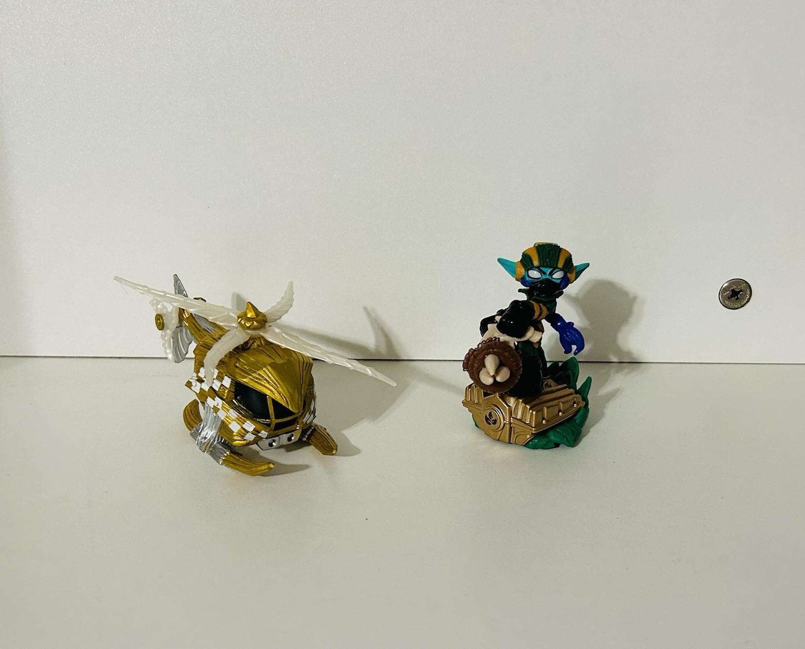 SKYLANDERS SUPERCHARGERS SUPERSHOT STEALTH ELF & NITRO STEALTH STINGER