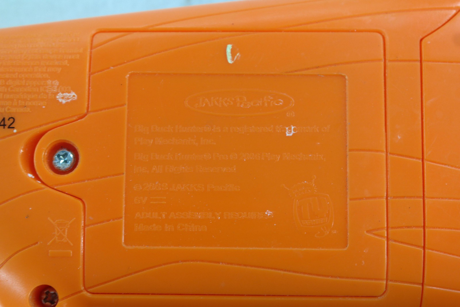 JAKKS Pacific Big Buck Hunter Pro Plug N Play TV Game Orange RCA Gun Console