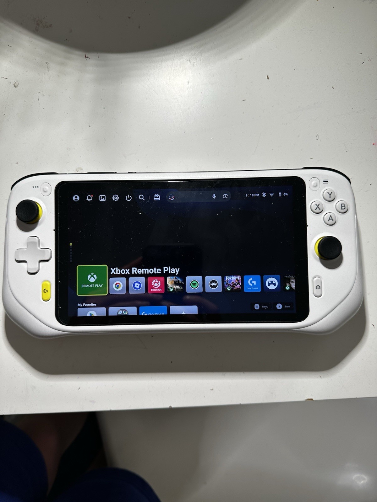 Logitech G Cloud Handheld Gaming Console White 64GB 1080p Android Wi-Fi