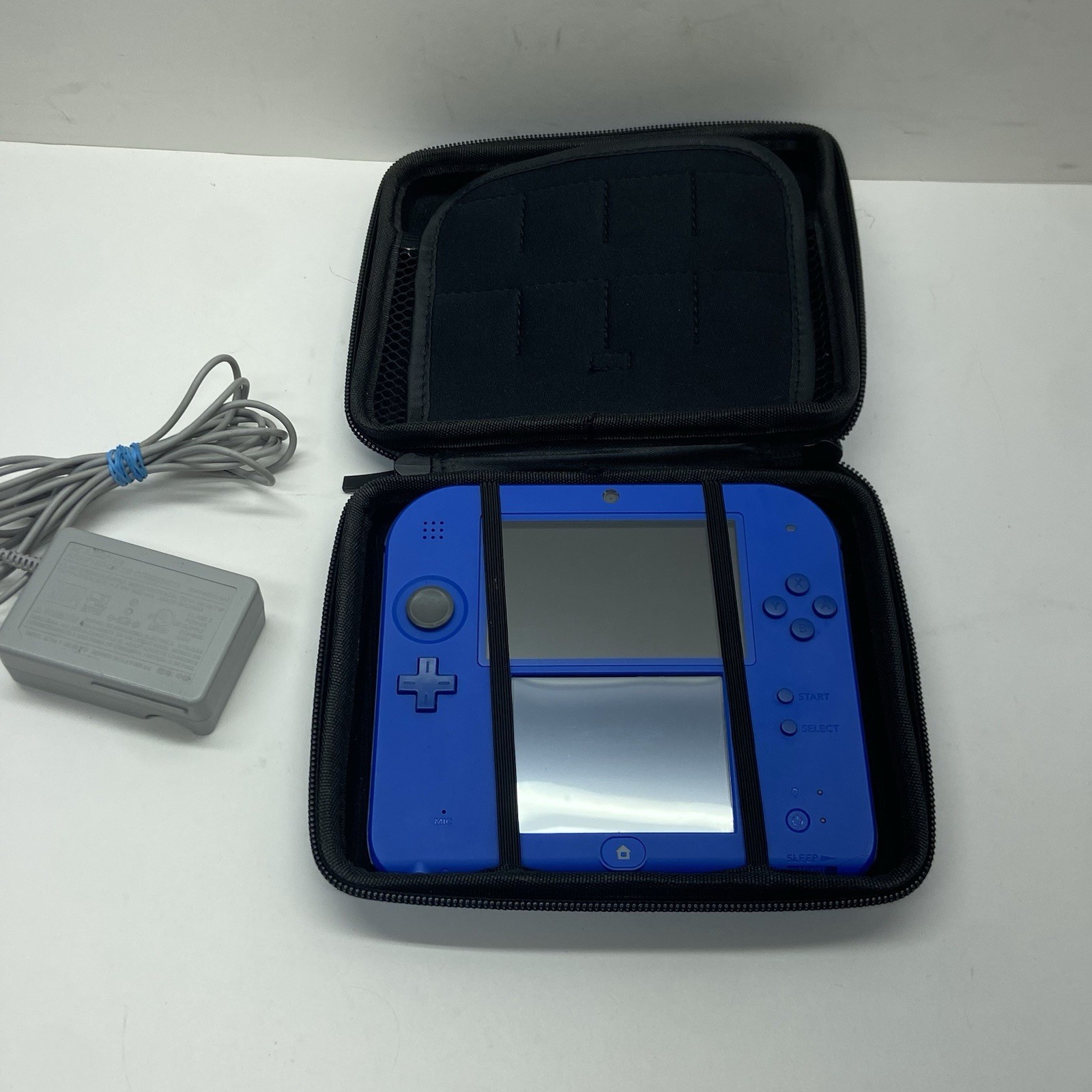 Nintendo 2DS Blue Handheld System Console W Case & Animal Crossing NL & WW