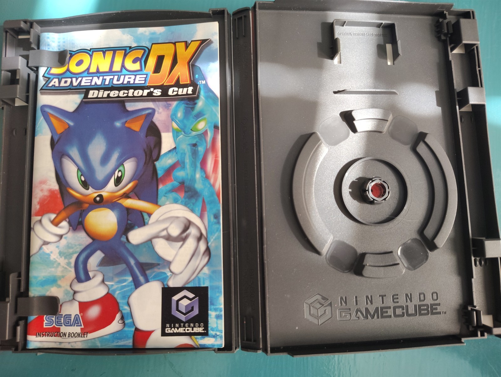 Sonic Adventure DX: Director’s Cut Nintendo GameCube Case and Manual (NO DISC)