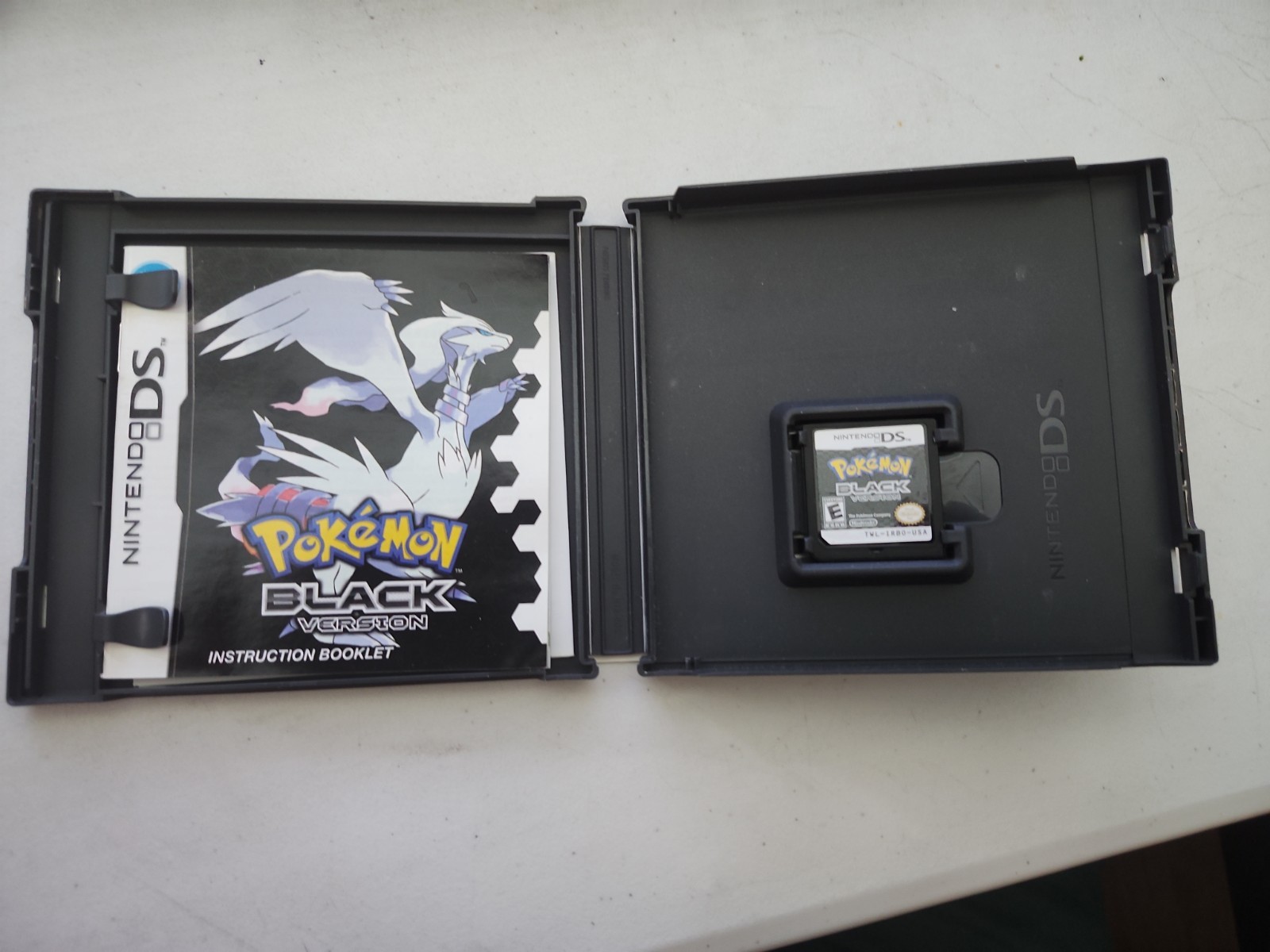 Pokemon: Black Version (Nintendo DS, 2011)