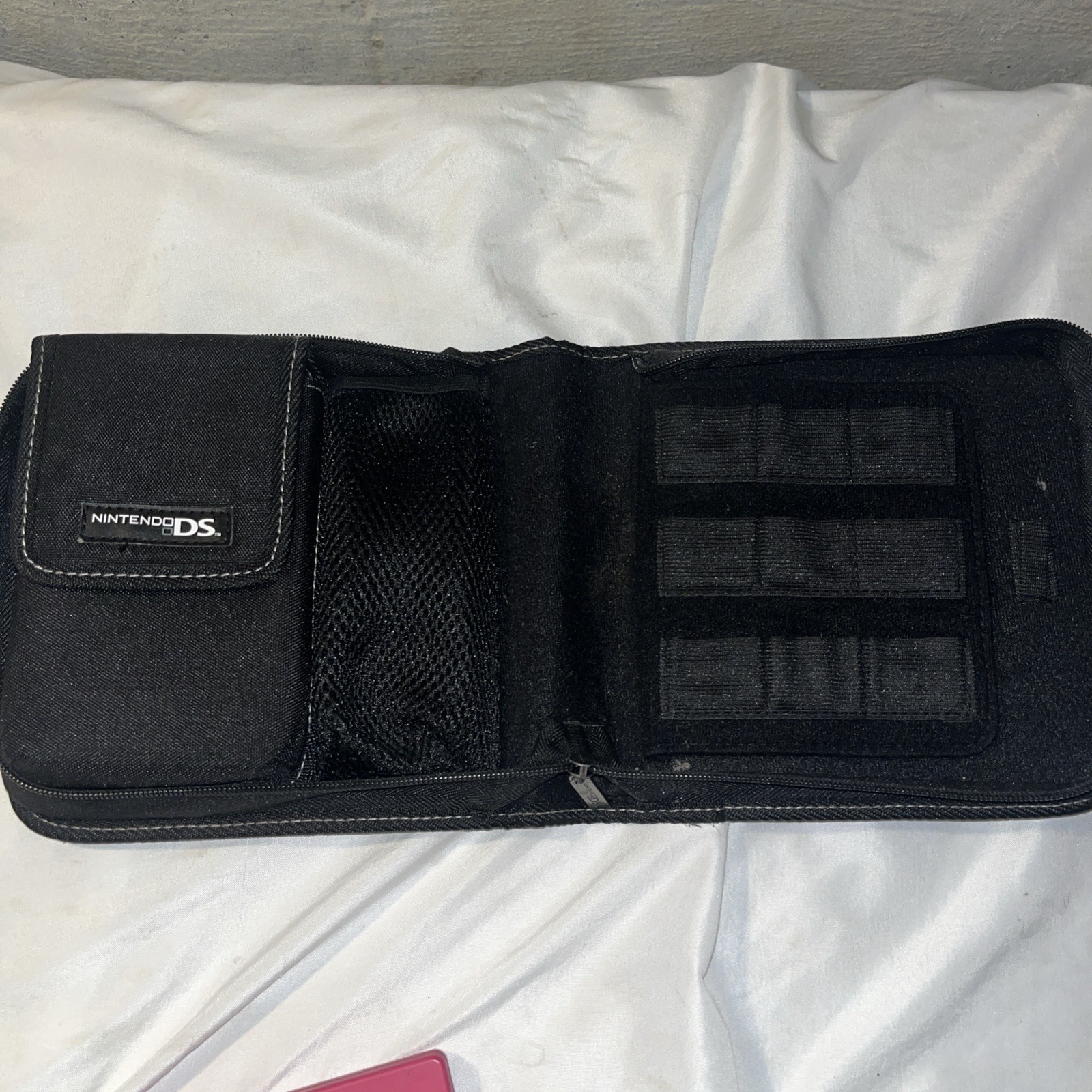 Hot Pink Nintendo DSi With Black Carrying Case Tested & Factory Reset
