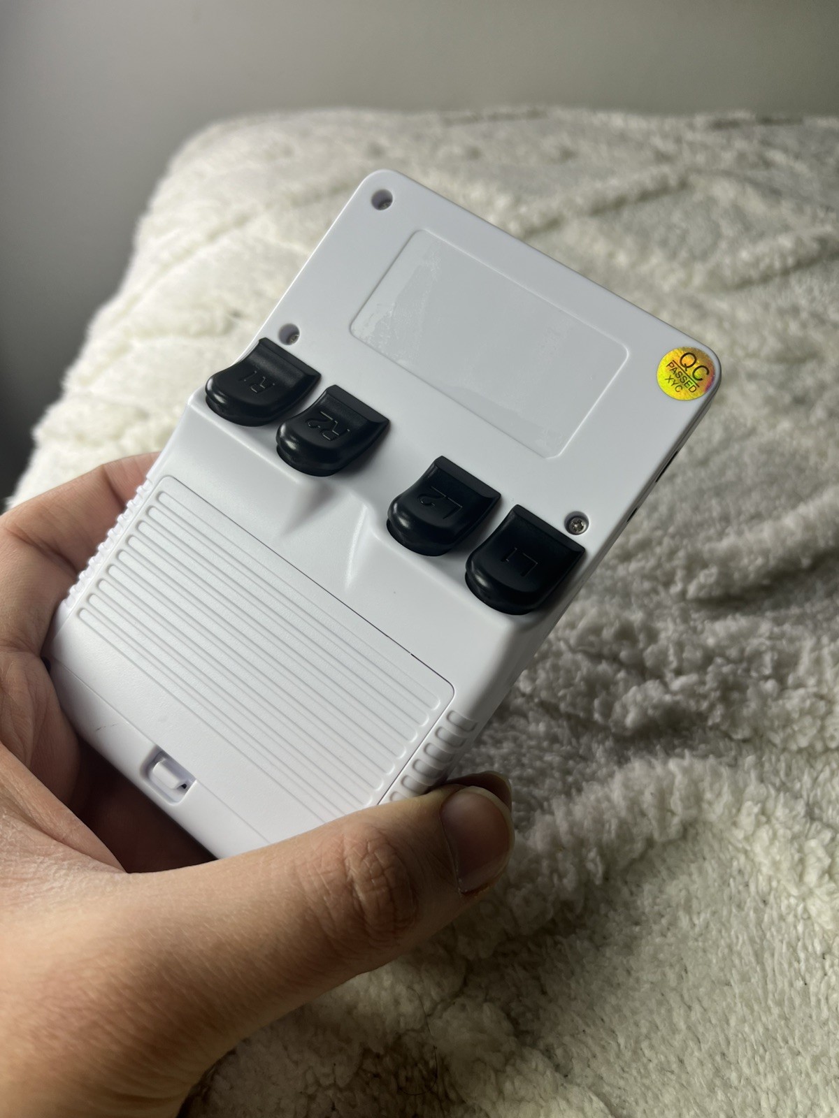R36S Retro Handheld Game Console, 3.5″ Color Screen