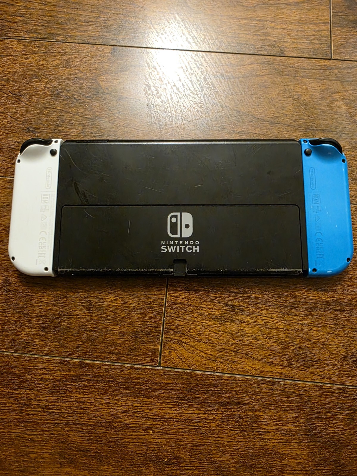Nintendo Switch OLED Model – 64GB/White (HEGSKAAAA)