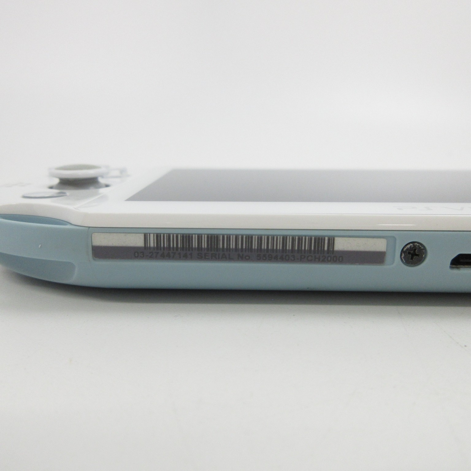 【Near Mint】Sony PS Vita PCH-2000 Light Blue / White Wi-Fi Model Console only #RE
